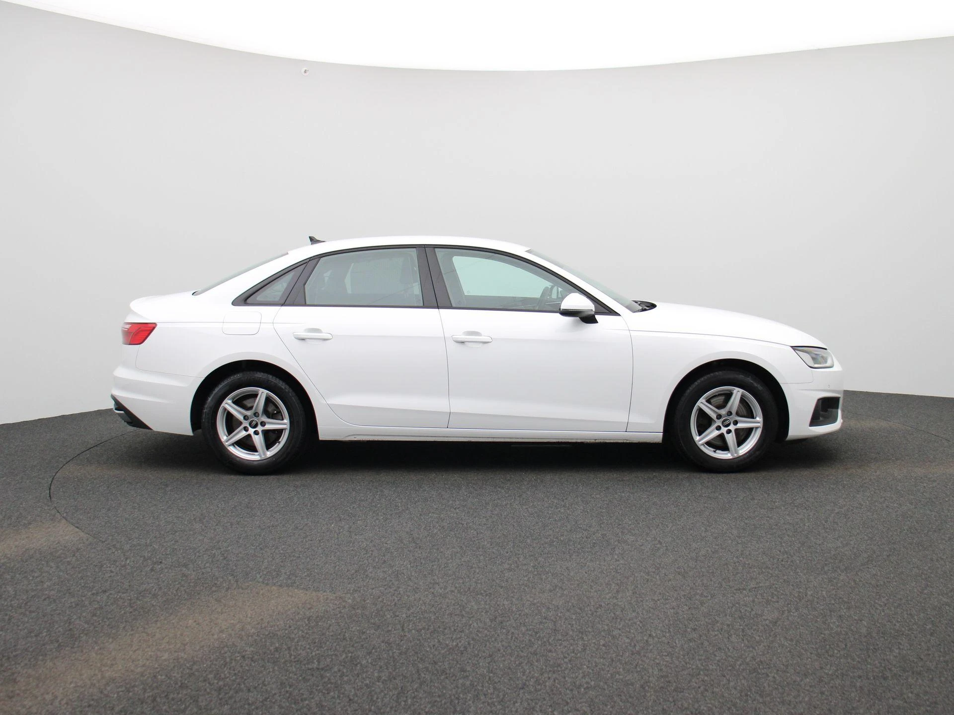 Audi-A4-image-5