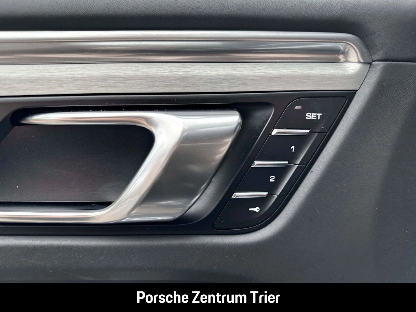 Porsche-Macan-image-23