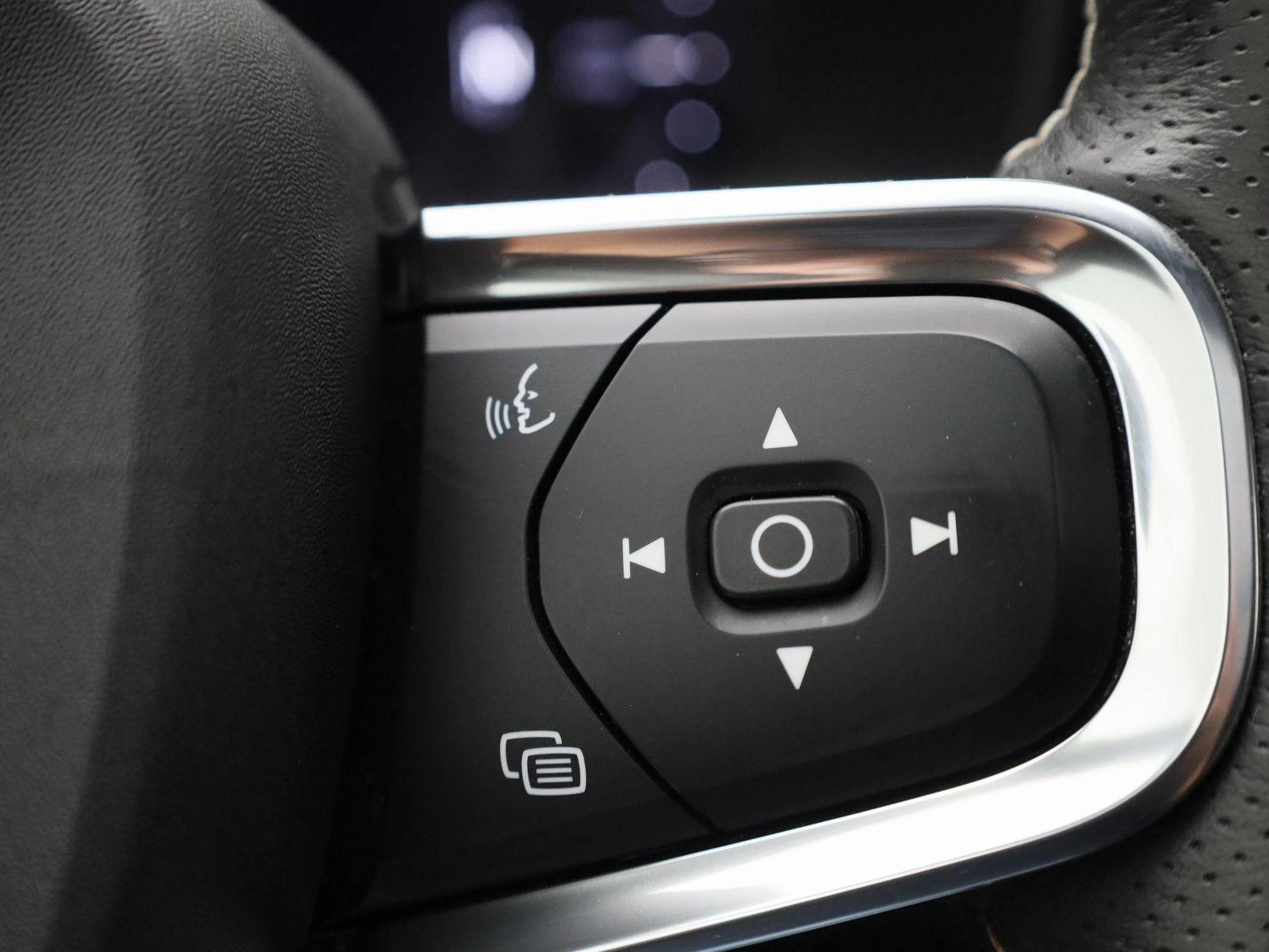 Volvo-XC40-image-27