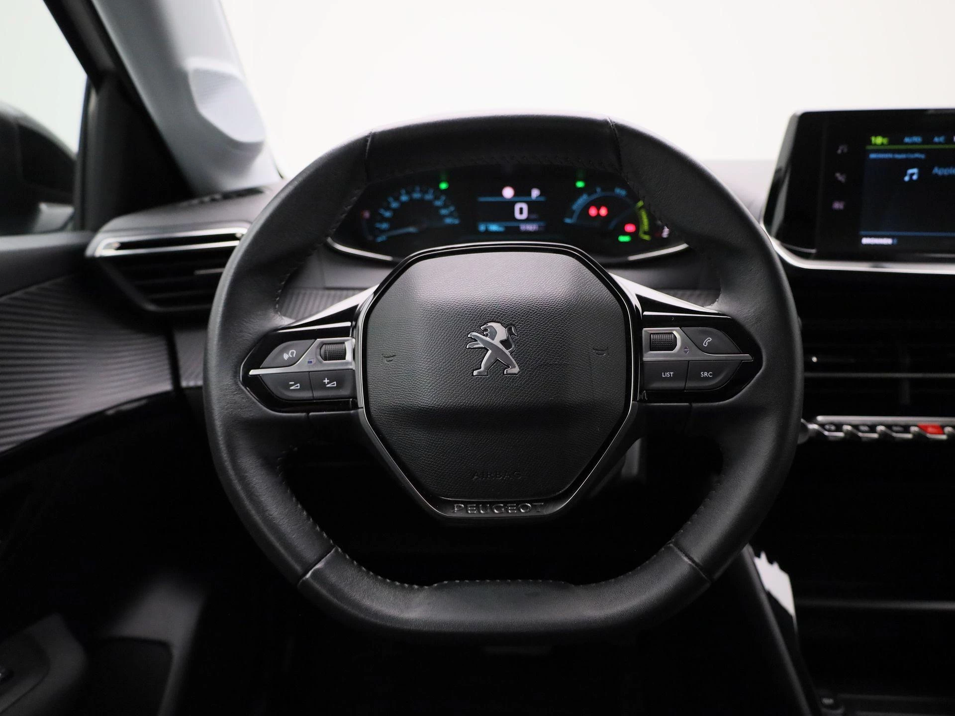 Peugeot-e-208-image-6