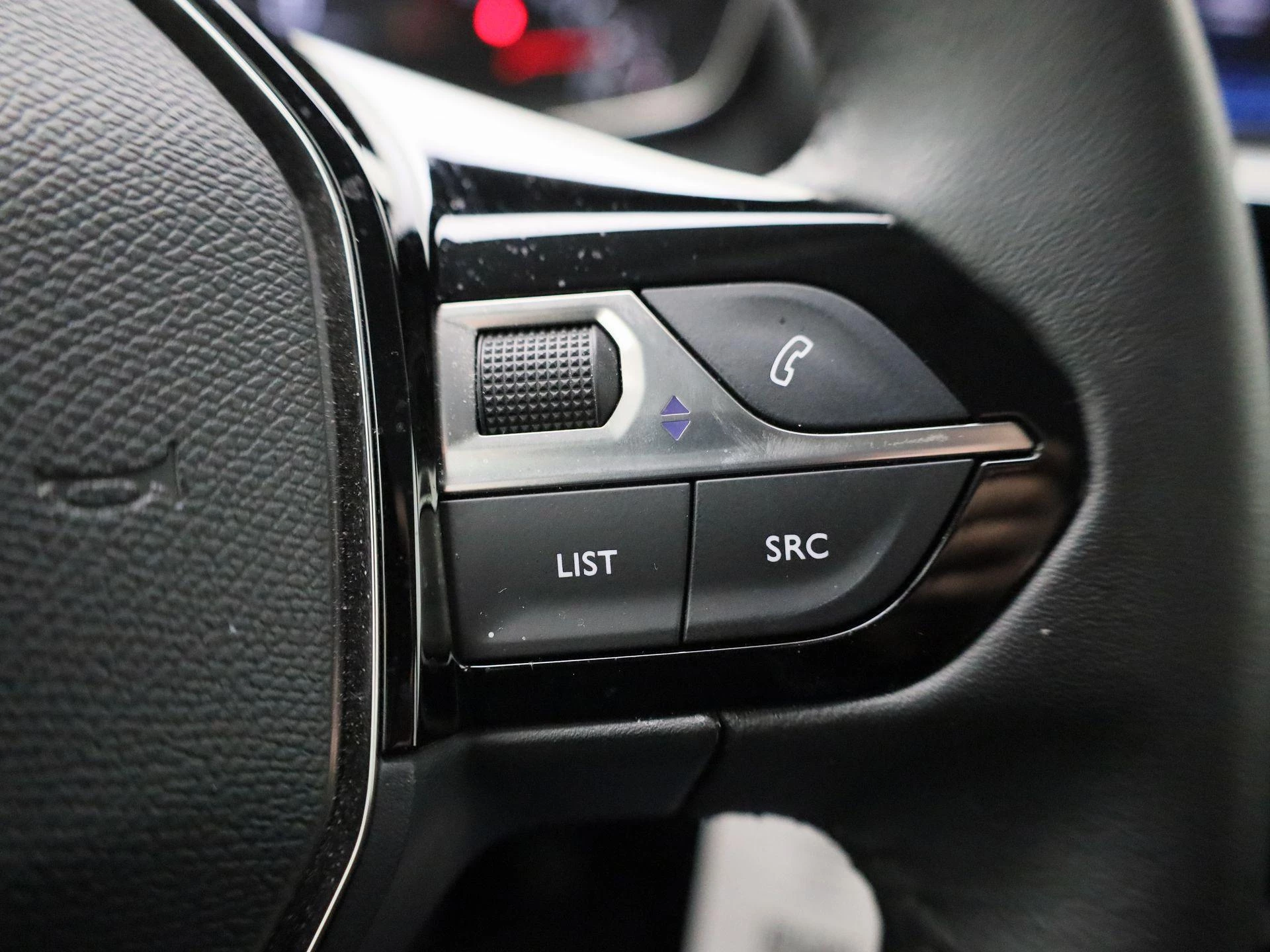 Peugeot-208-image-14