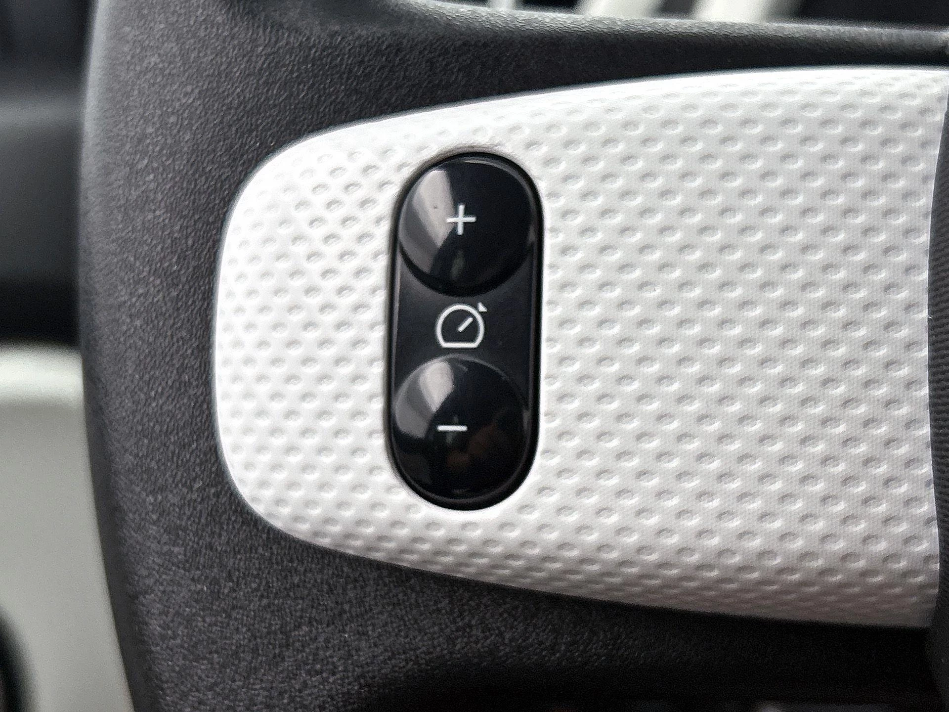 Renault-Twingo-image-5