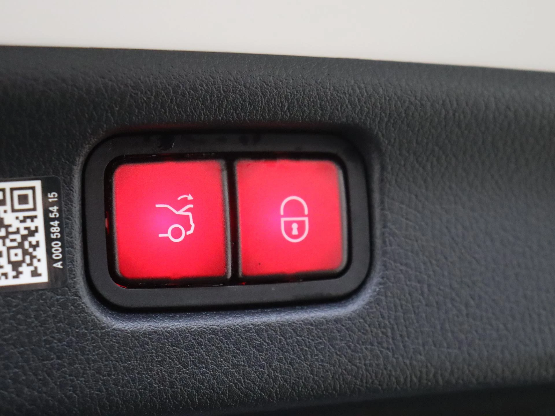 Mercedes-Benz-C-Klasse-image-34