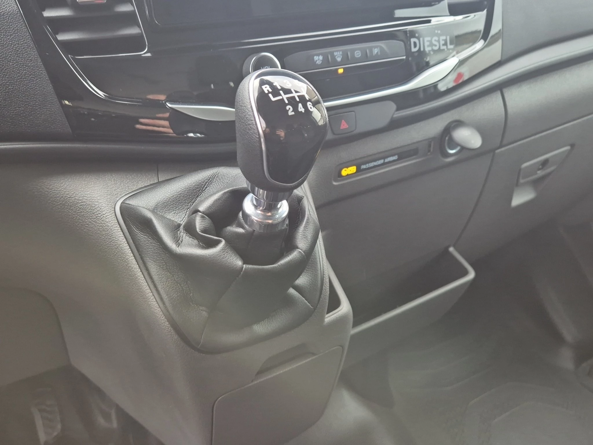 Ford-Transit-image-12