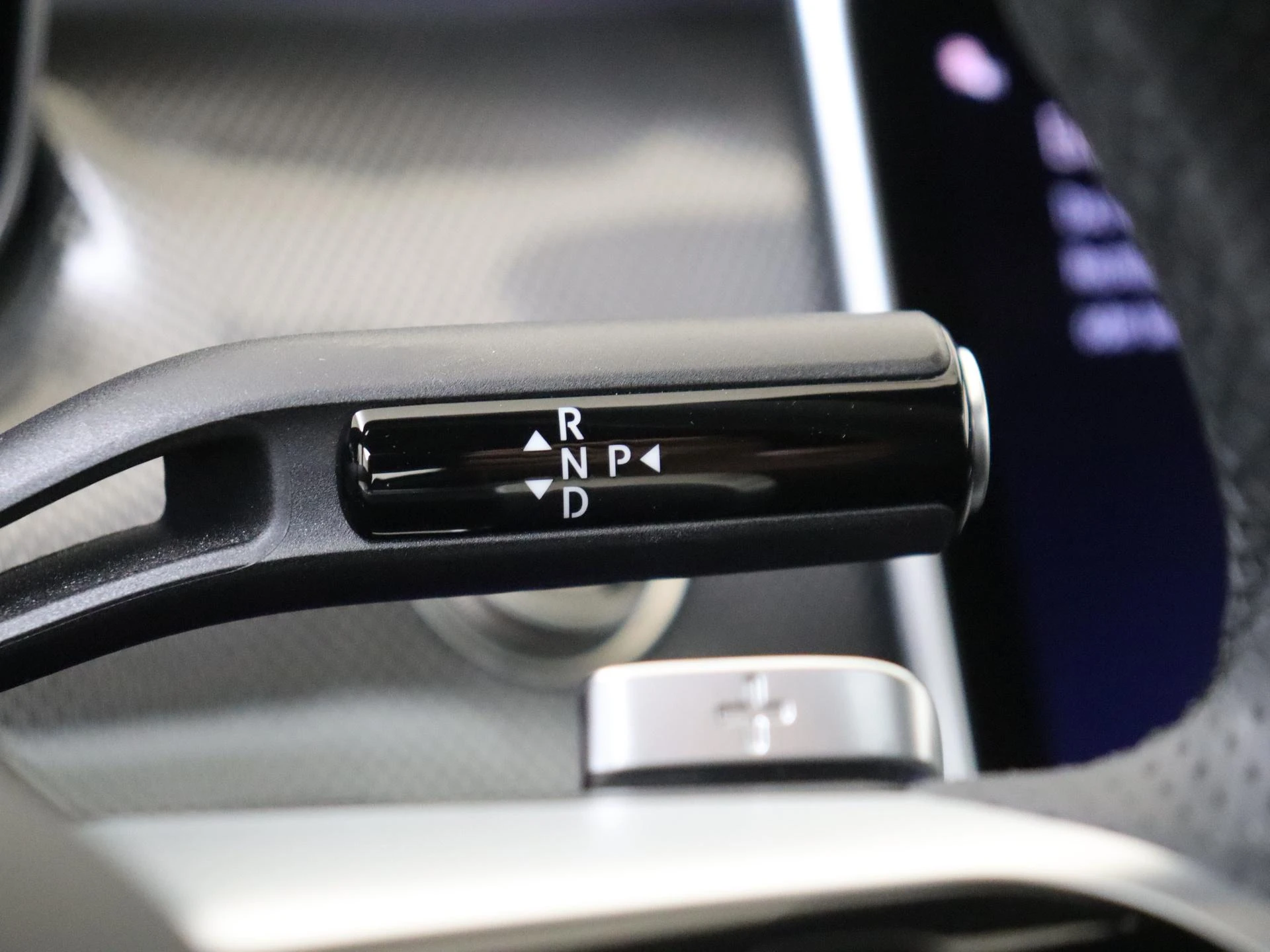 Mercedes-Benz-C-Klasse-image-12
