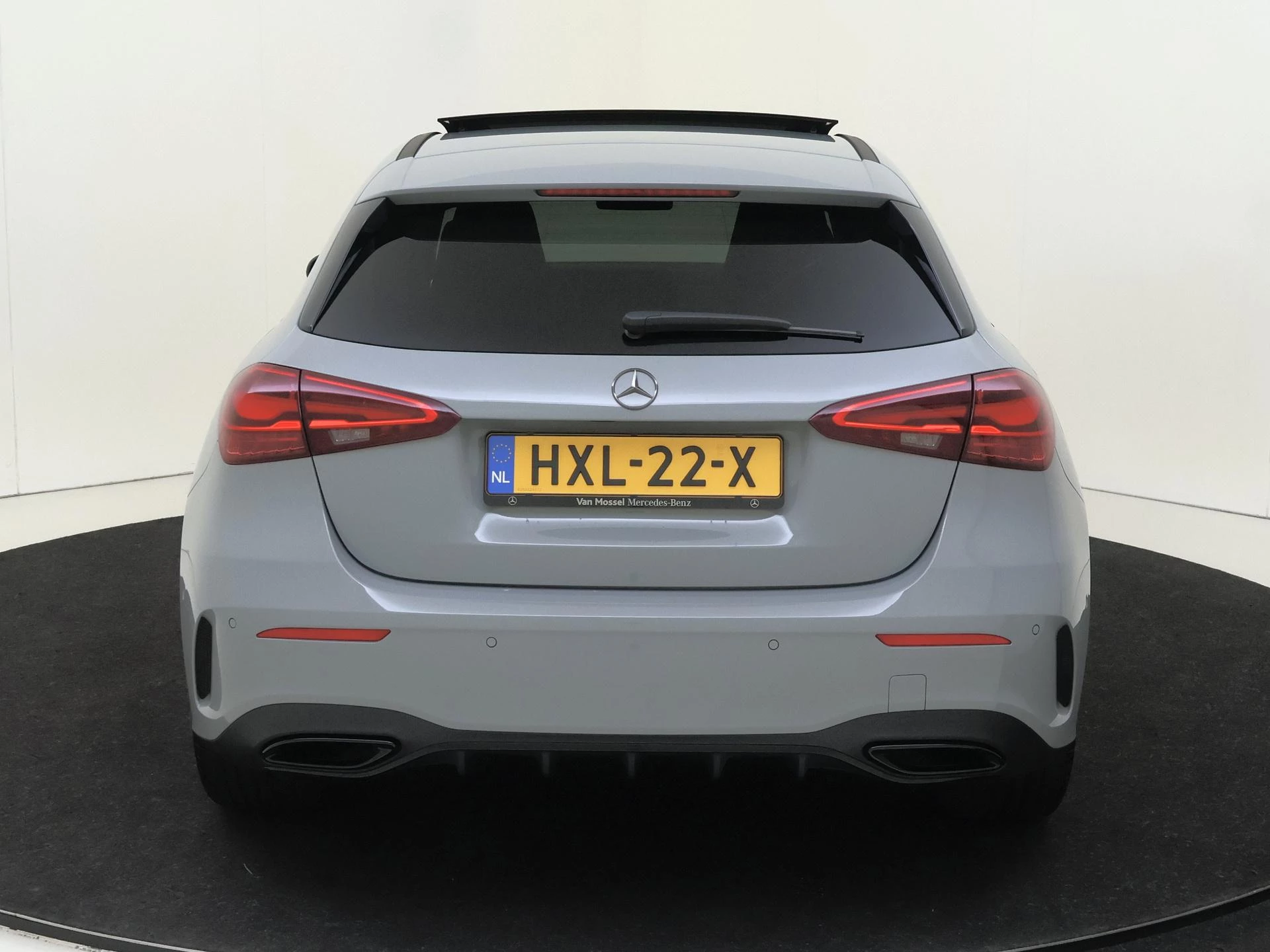 Mercedes-Benz-A-Klasse-image-6