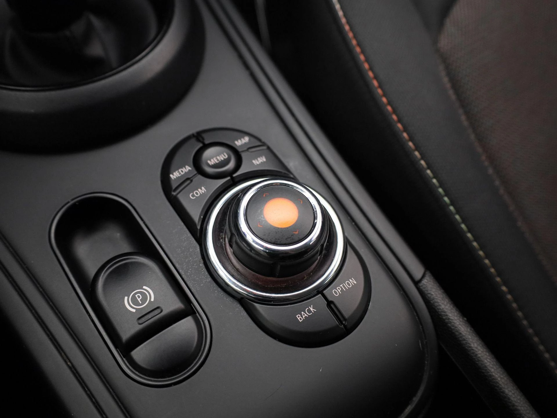 MINI-Countryman-image-27