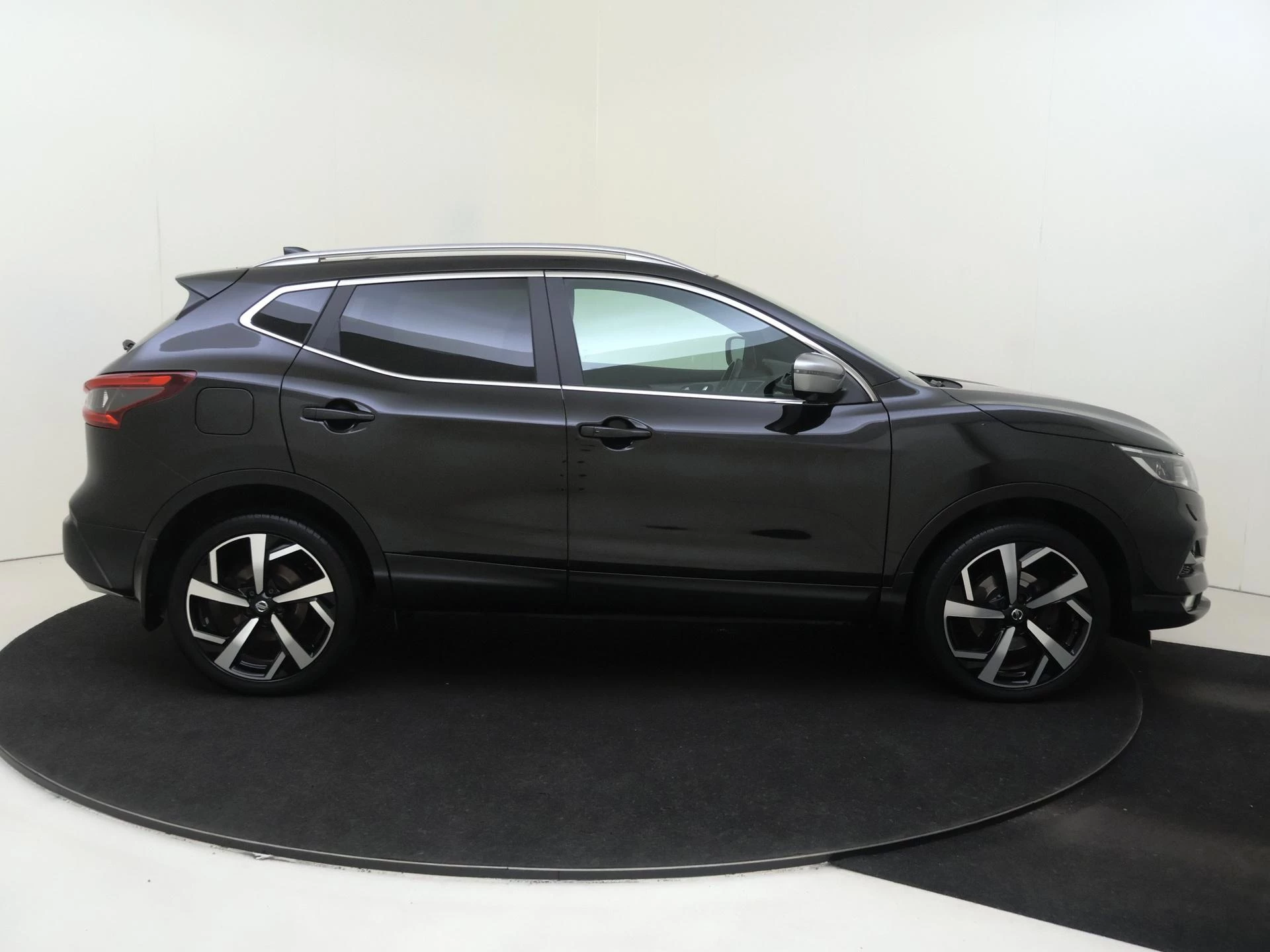 Nissan QASHQAI 1.3 DIG-T Tekna +