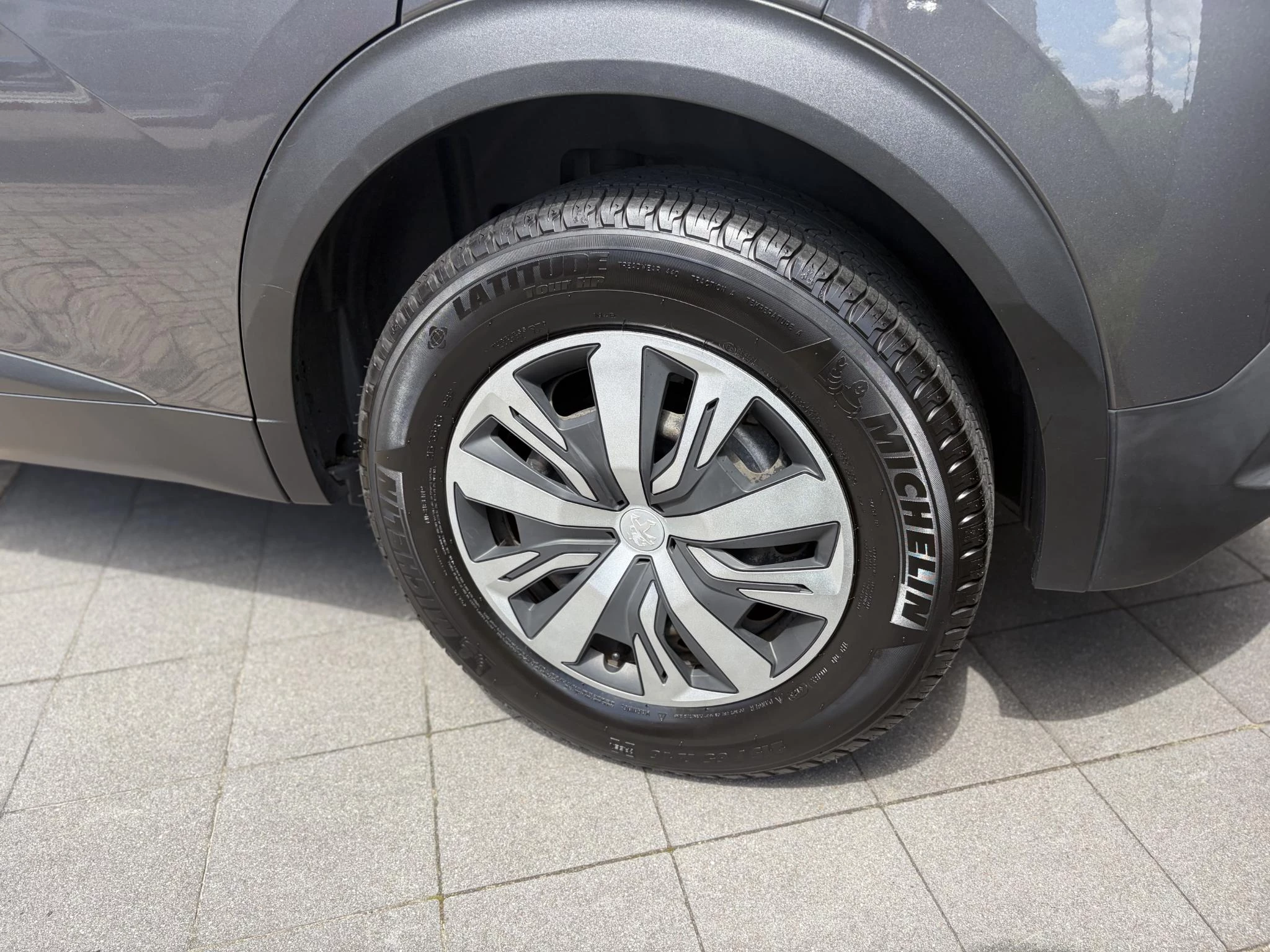 Peugeot-2008-image-10