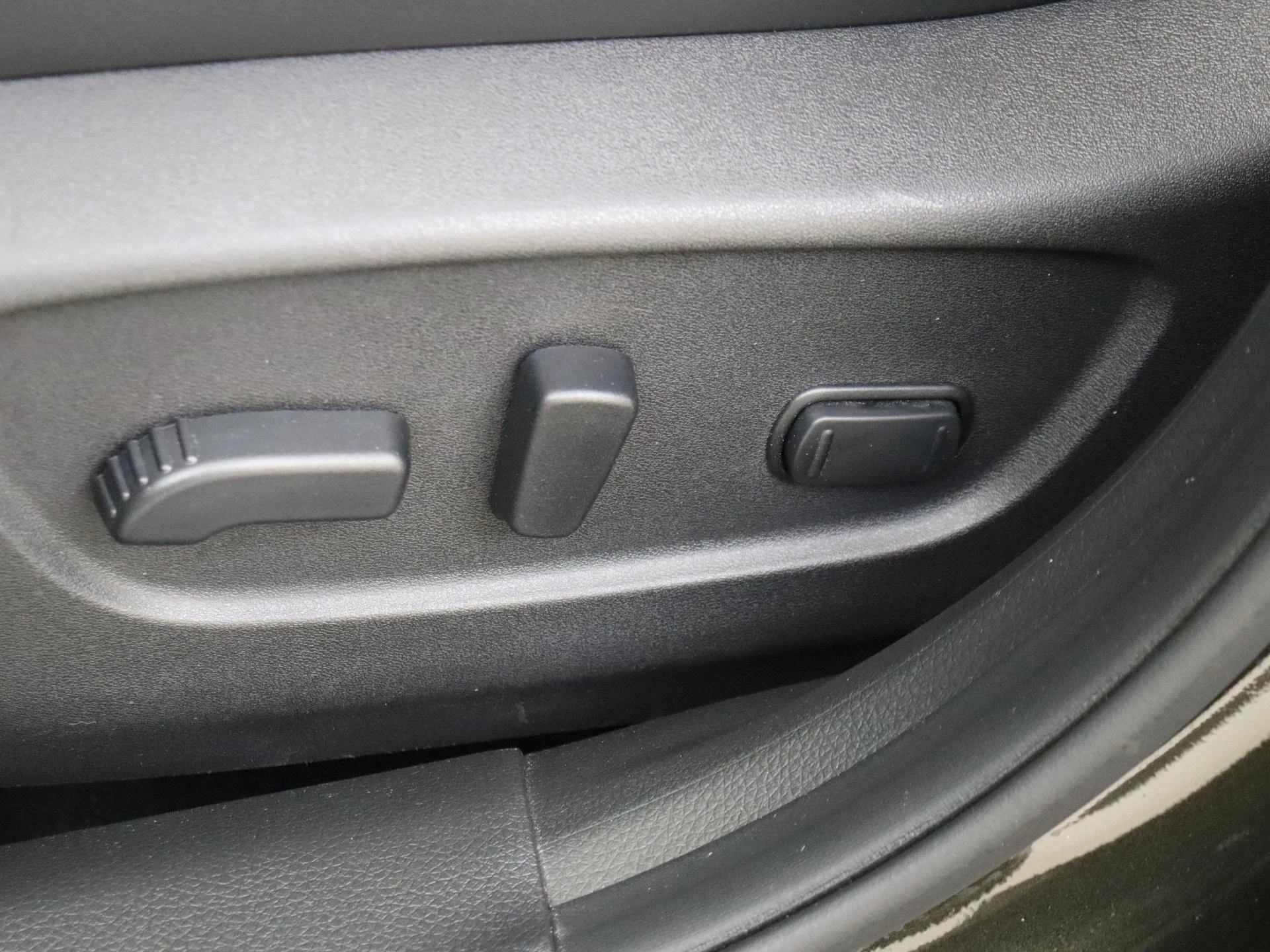 Nissan-X-Trail-image-25