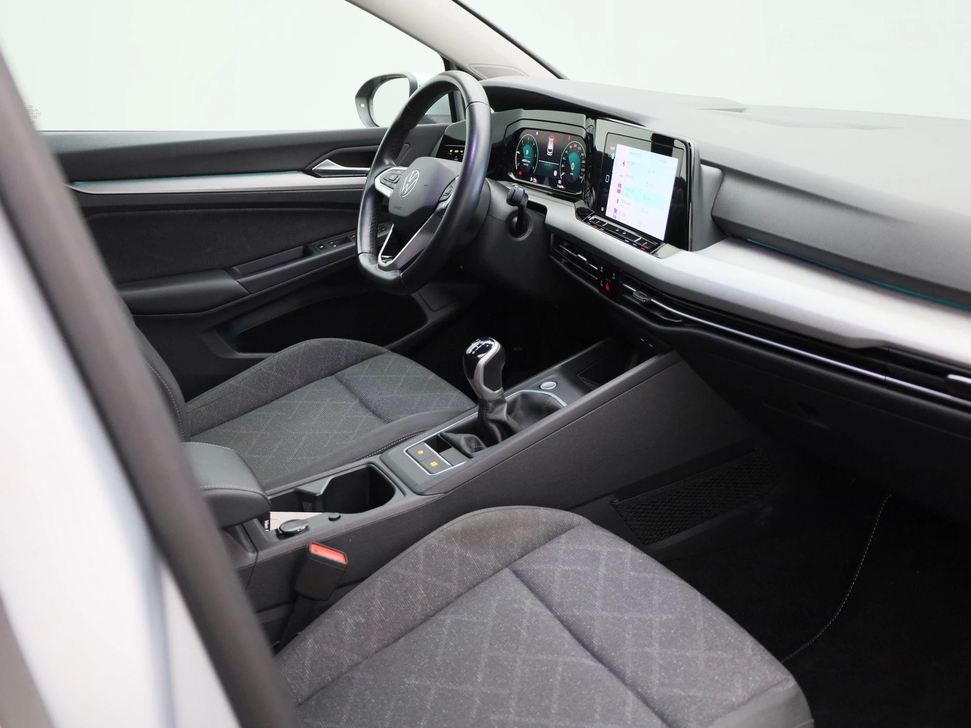 Volkswagen-Golf-image-30