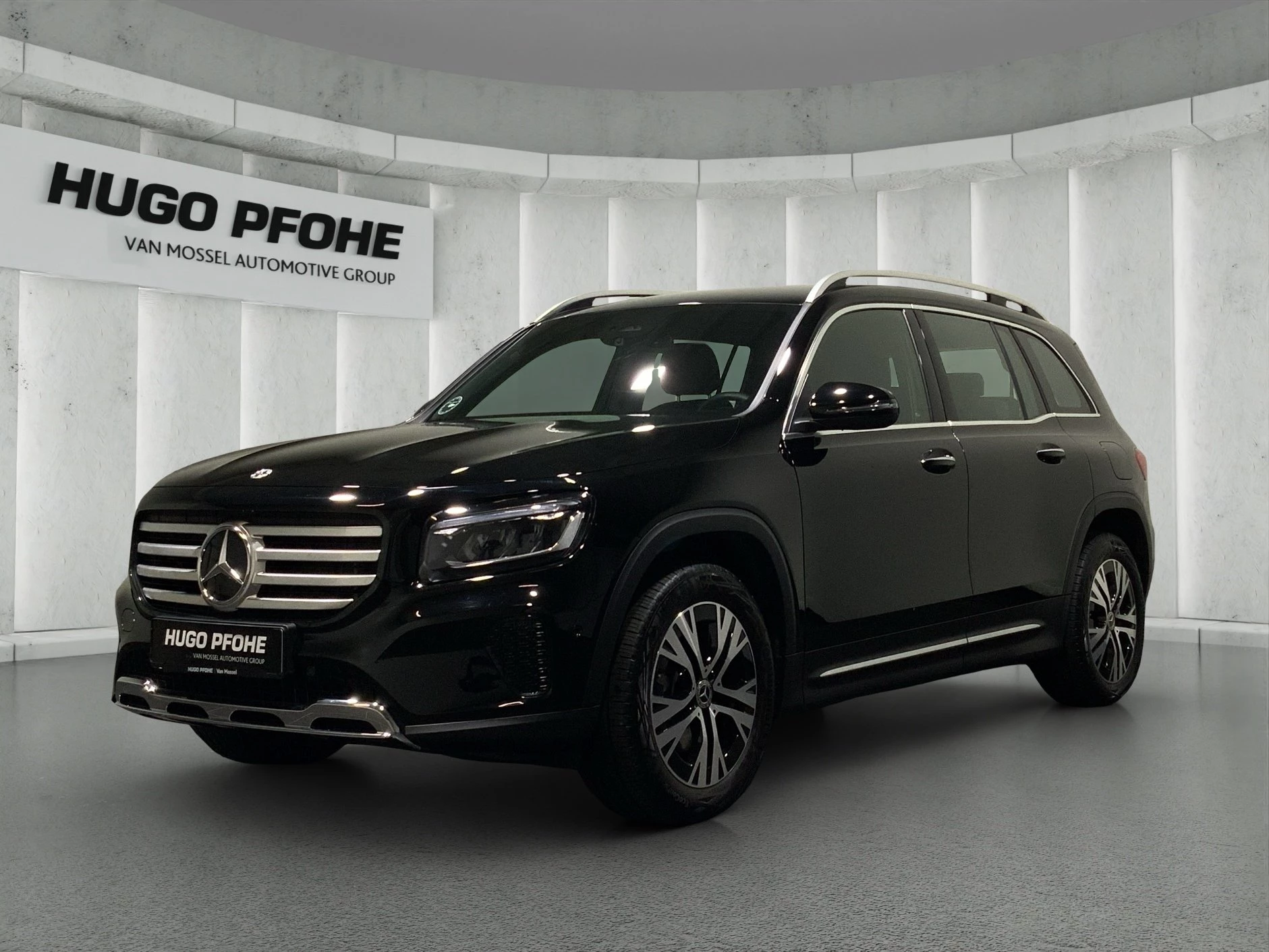 Mercedes-Benz-GLB-image-0