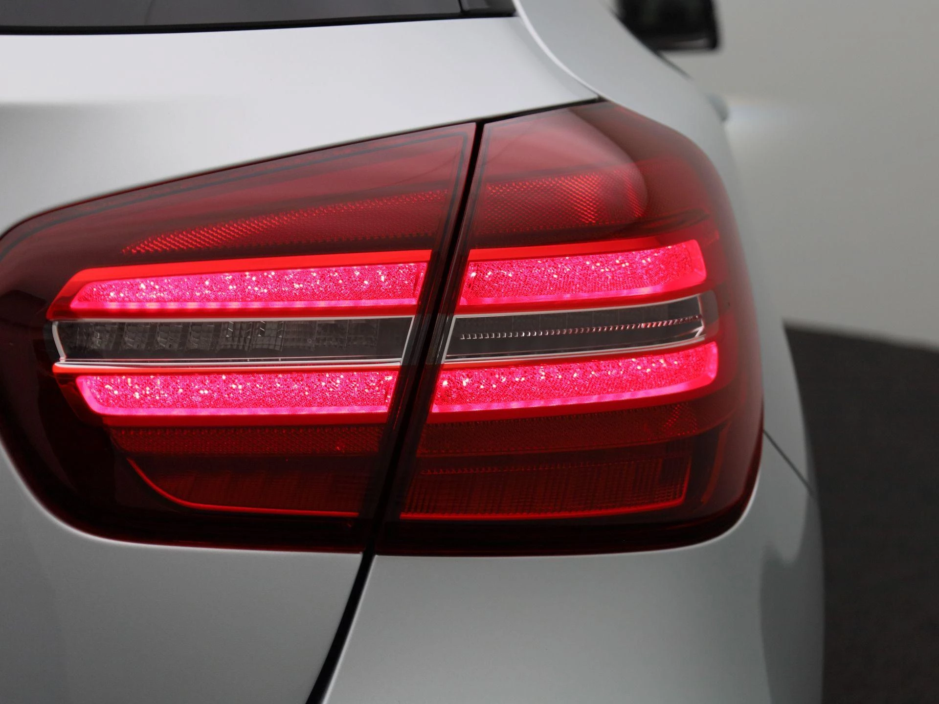 Mercedes-Benz-GLA-image-44