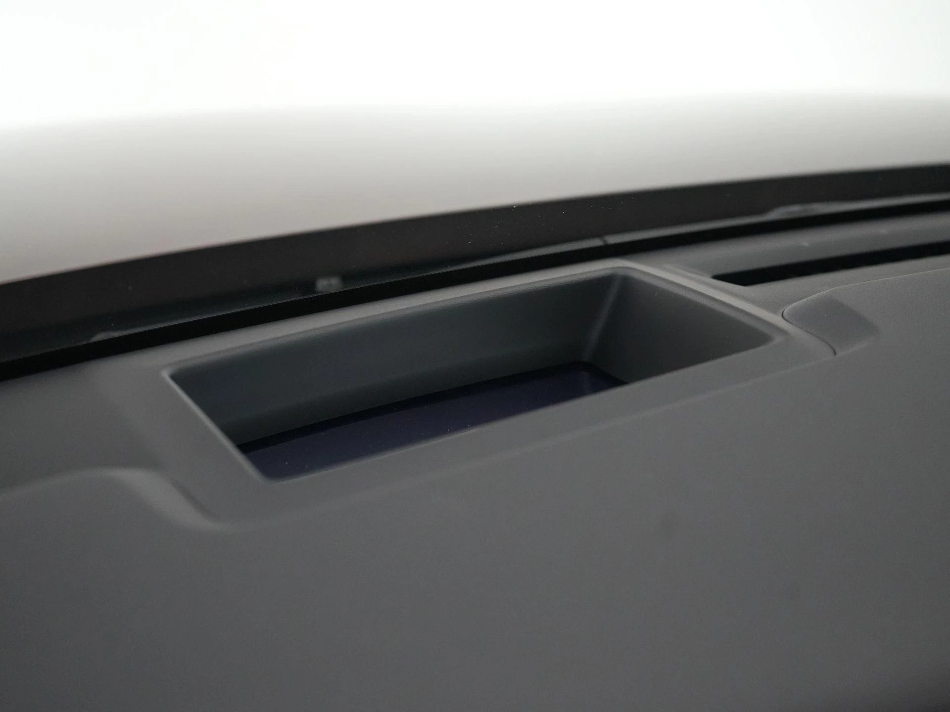 Hyundai-Santa Fe-image-32