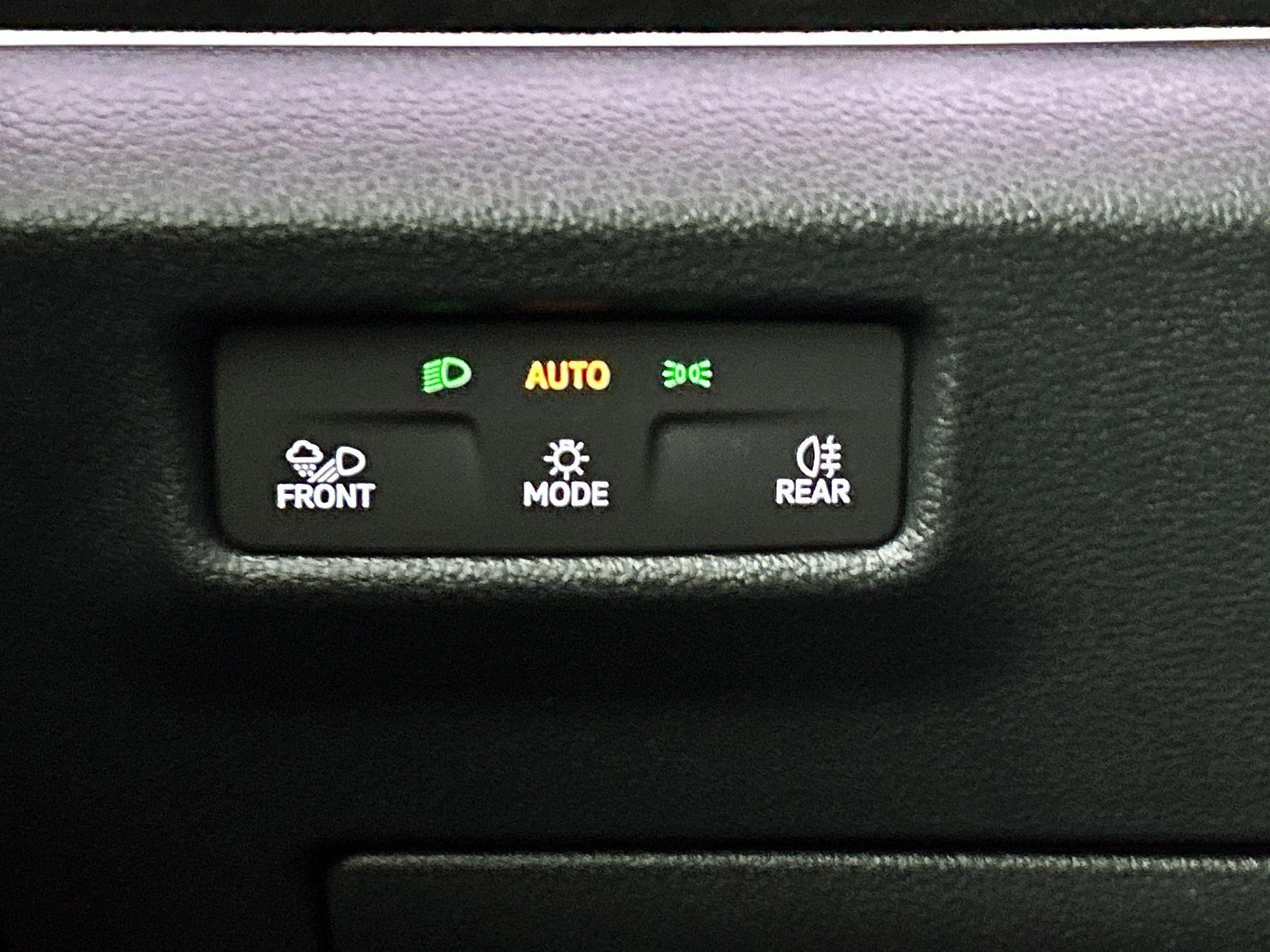 Volkswagen-Tiguan-image-33