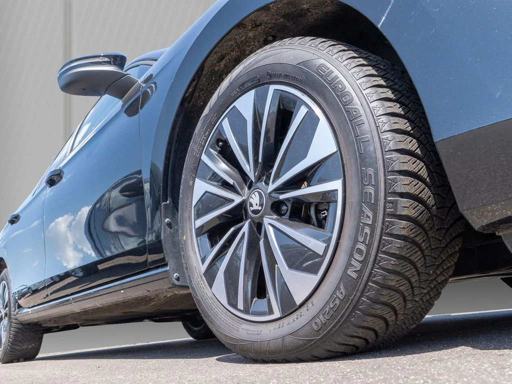 Škoda Superb Combi 2.0 TDI DSG Selection AHK, Panoramadach