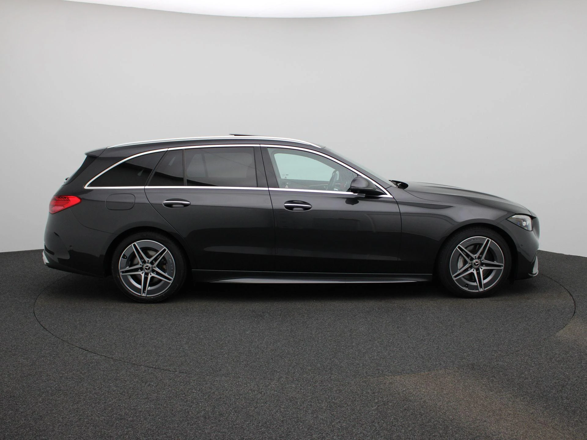 Mercedes-Benz-C-Klasse-image-5