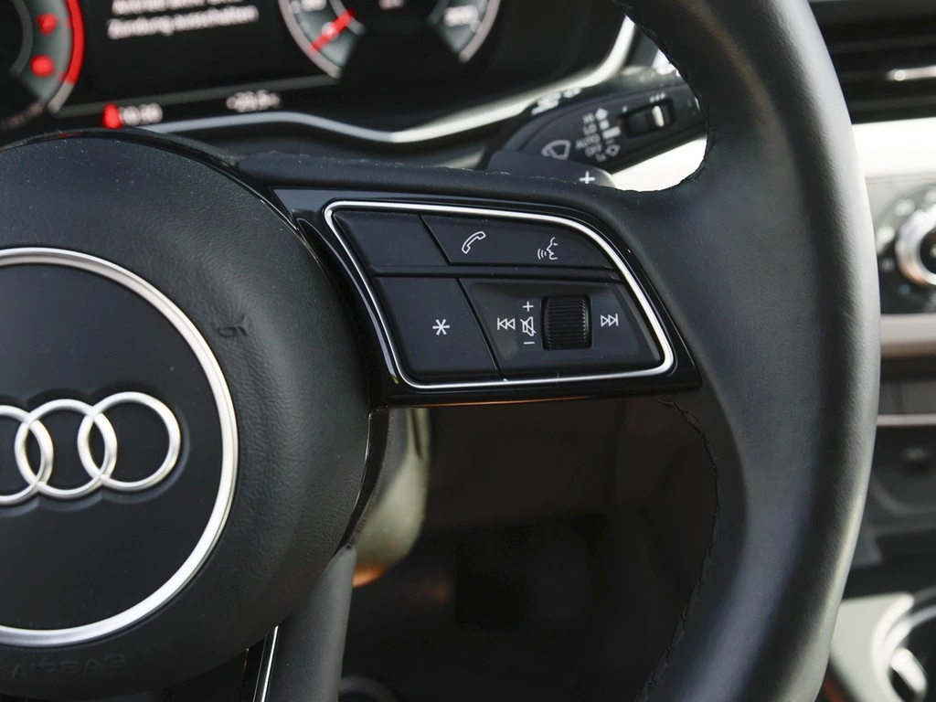 Audi A4 Avant 35 TFSI Navi PDC LED Business