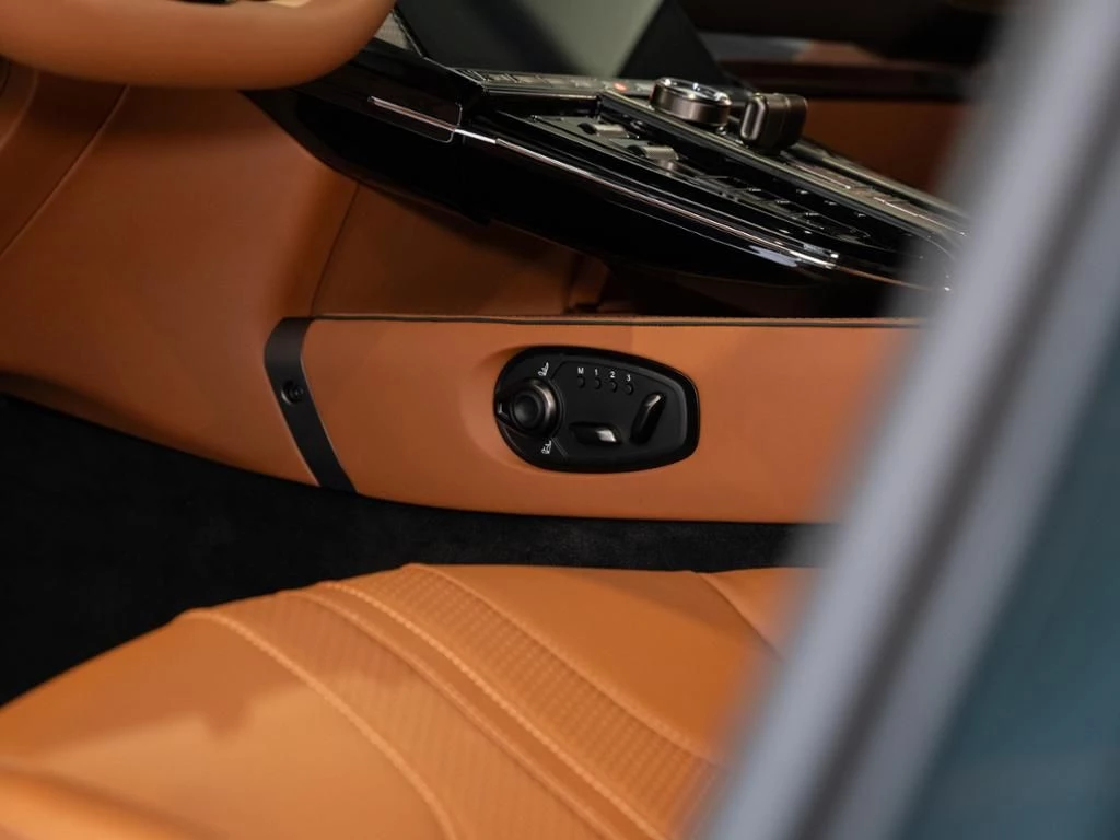 Aston Martin V8 Vantage Coupe Aston Martin Hamburg