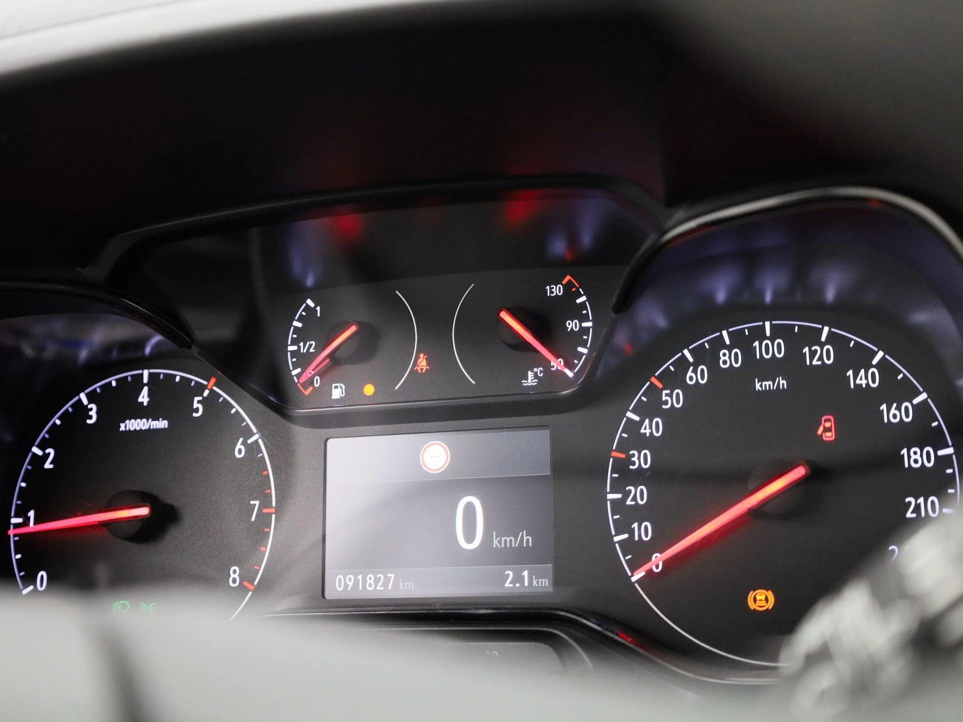 Opel-Combo Life-image-22