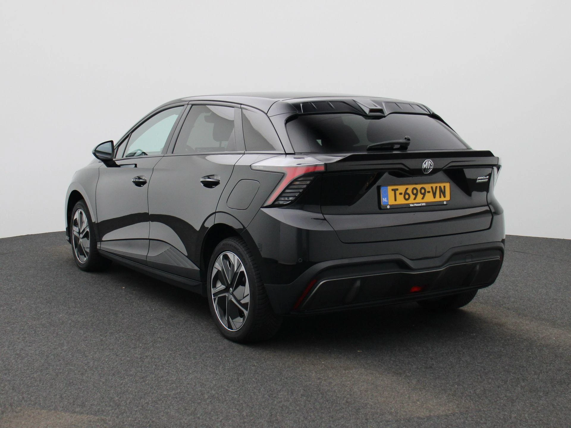 MG-MG4 EV-image-1