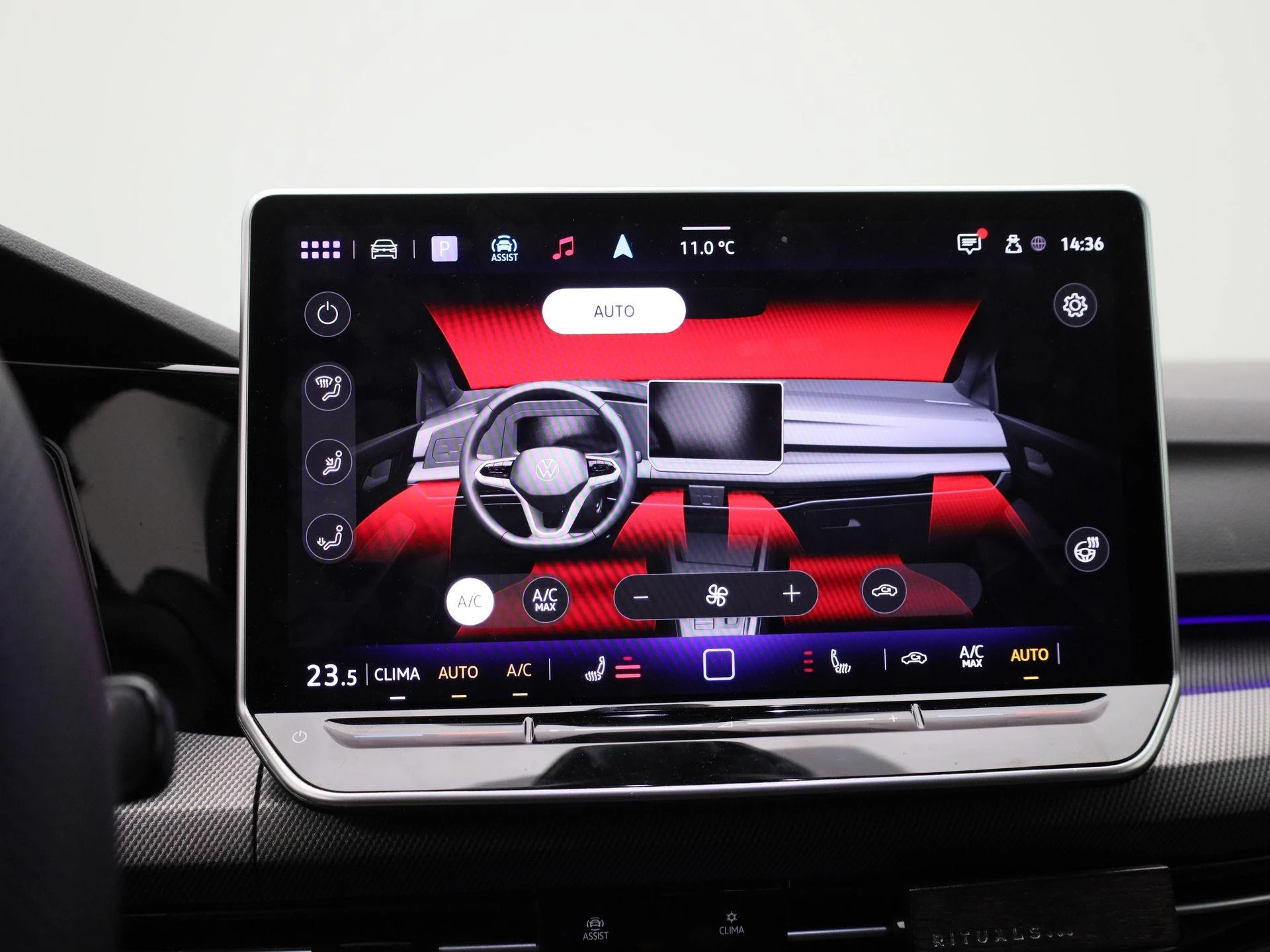 Volkswagen-Golf-image-16