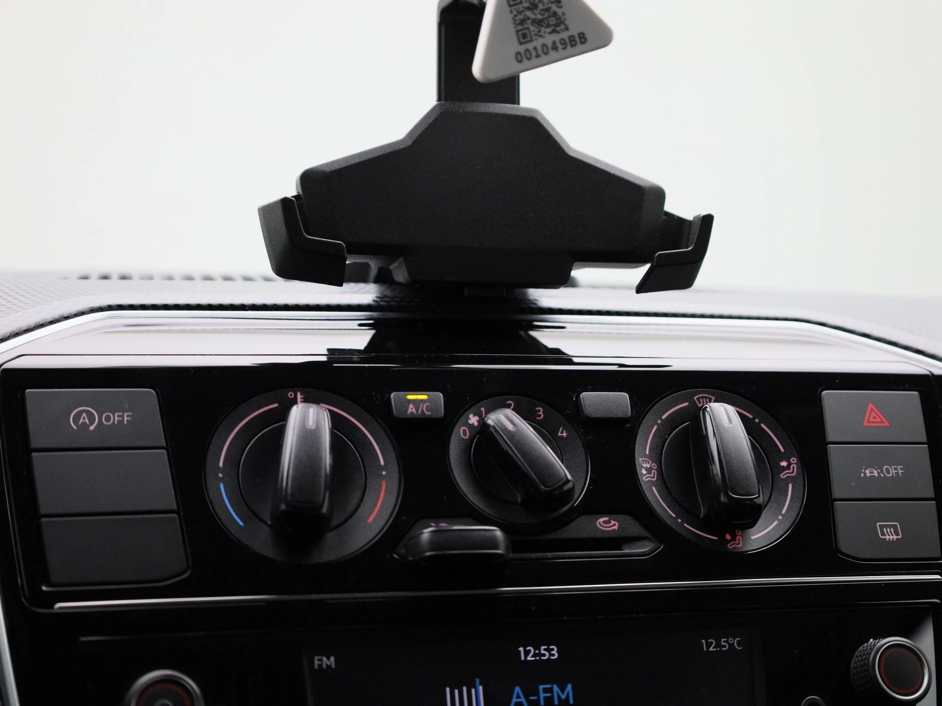 Volkswagen-up!-image-15