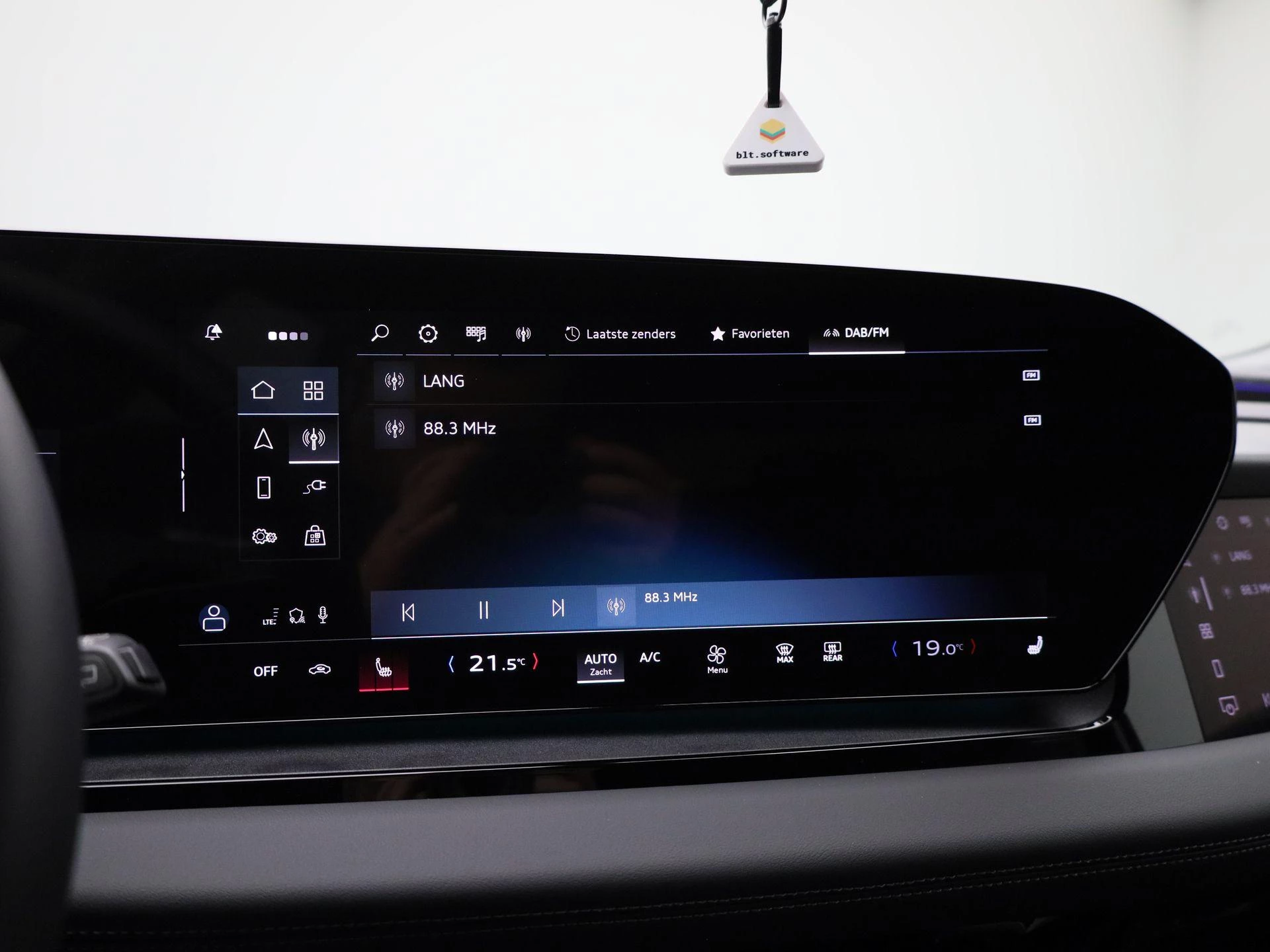 Audi-Q6 e-tron-image-23