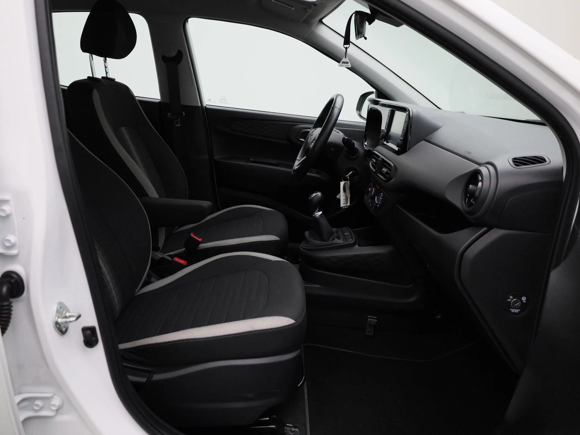 Hyundai-i10-image-28