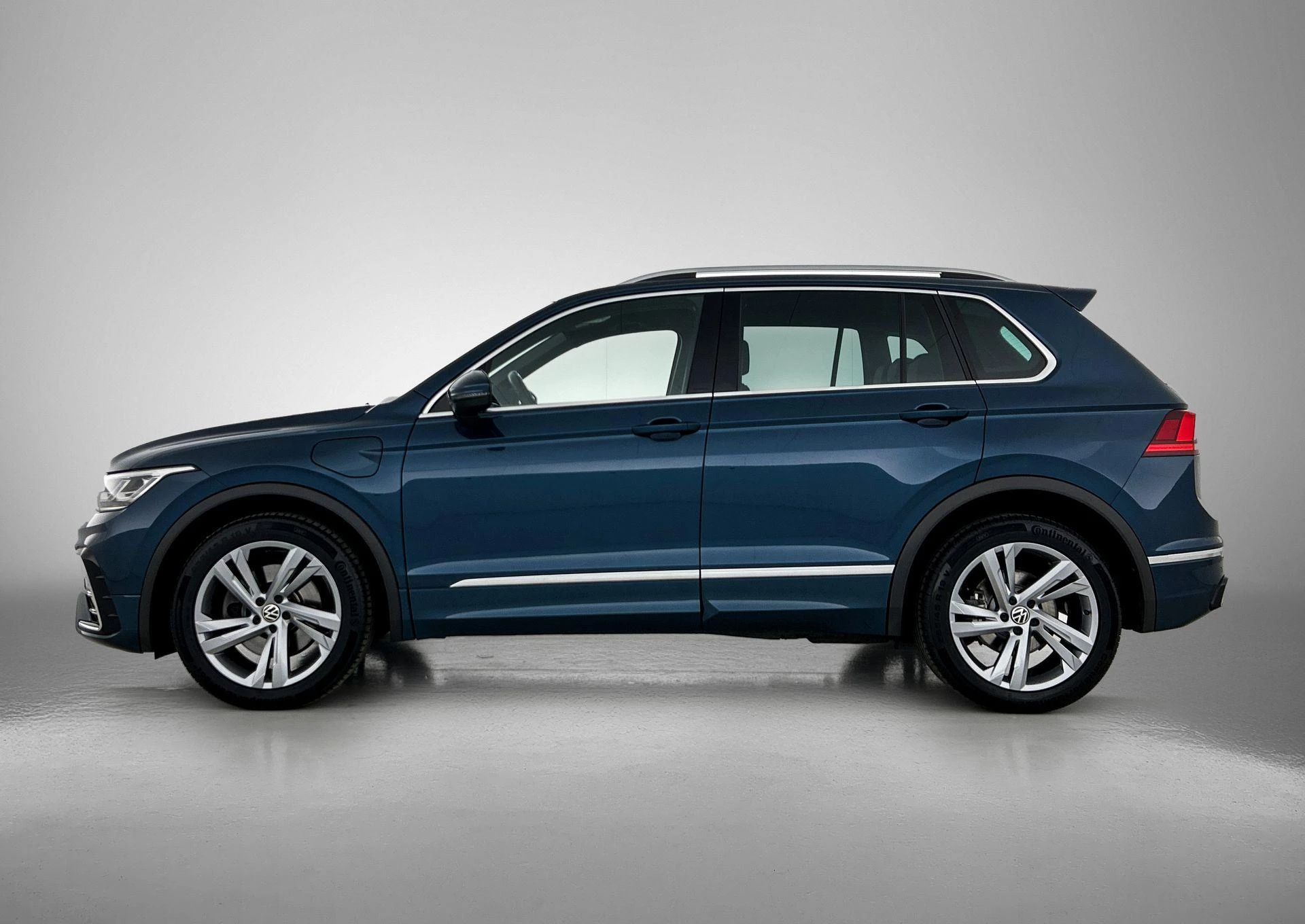 Volkswagen-Tiguan-image-1