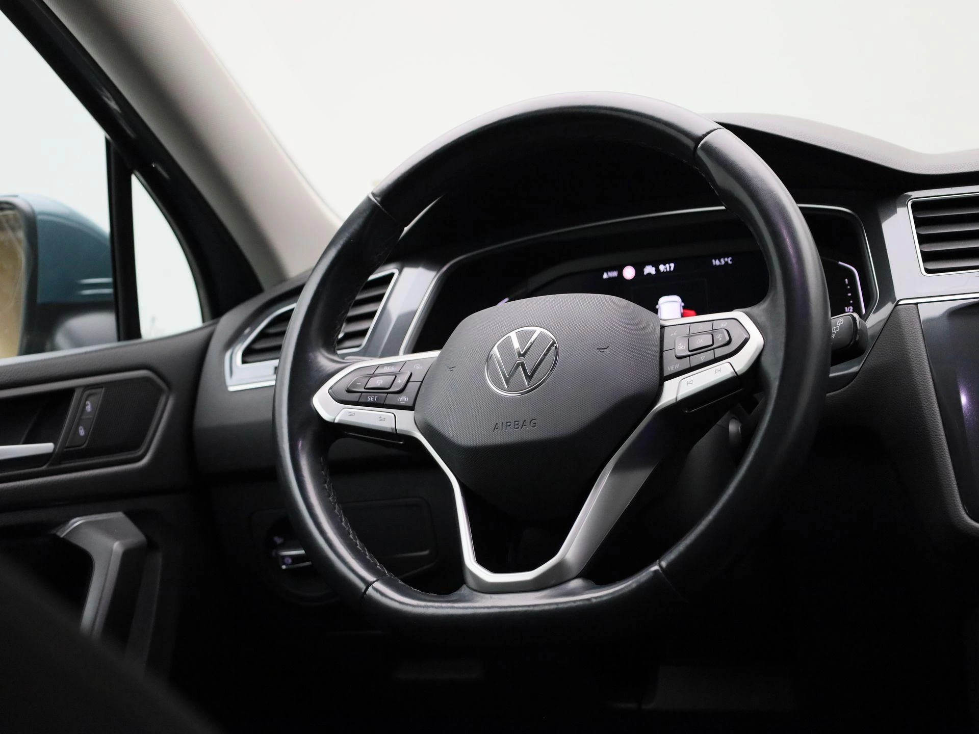 Volkswagen-Tiguan Allspace-image-39