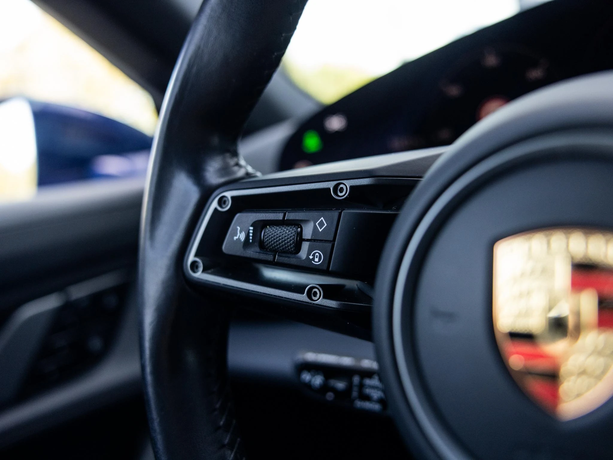Porsche-Taycan-image-34