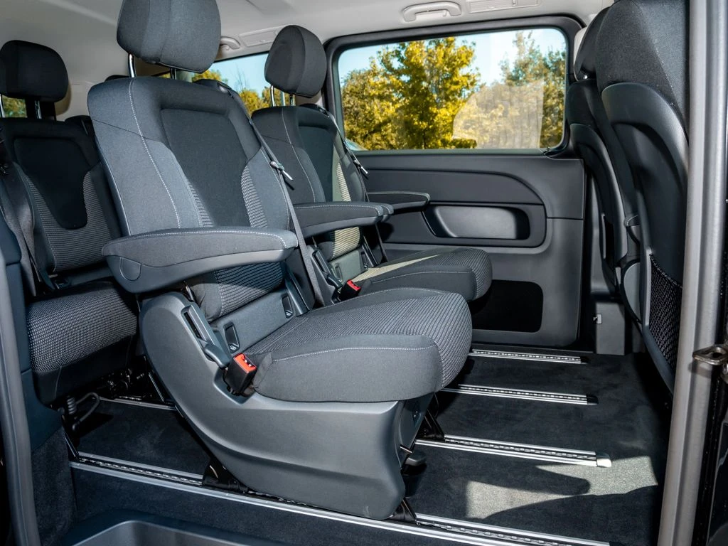 Mercedes-Benz-V-Klasse 220 d-image-11
