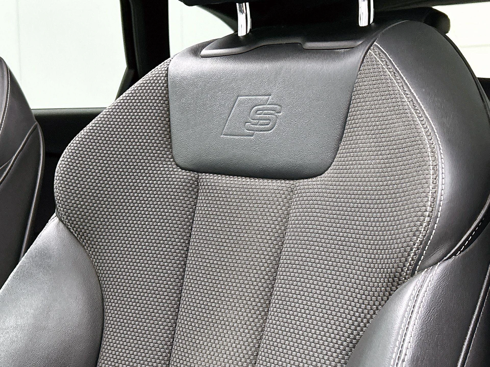 Audi A4 Avant 35 TFSI Launch edition Sport 150 PK