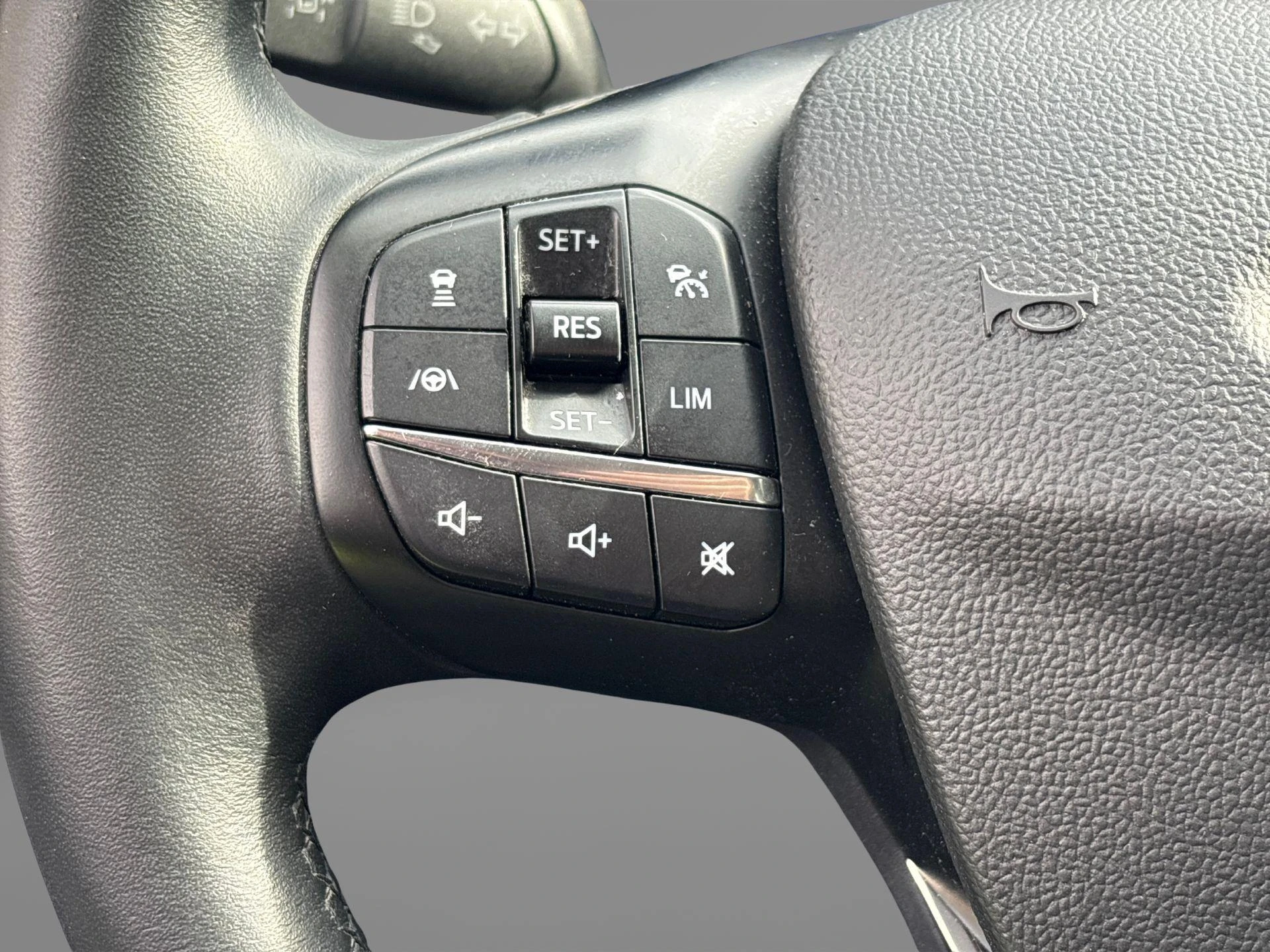 Ford-Kuga-image-5
