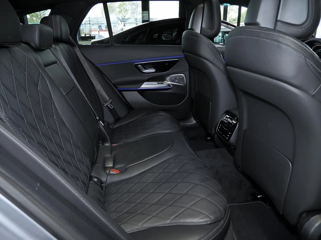 Mercedes-Benz-E-Klasse 450 d-image-13