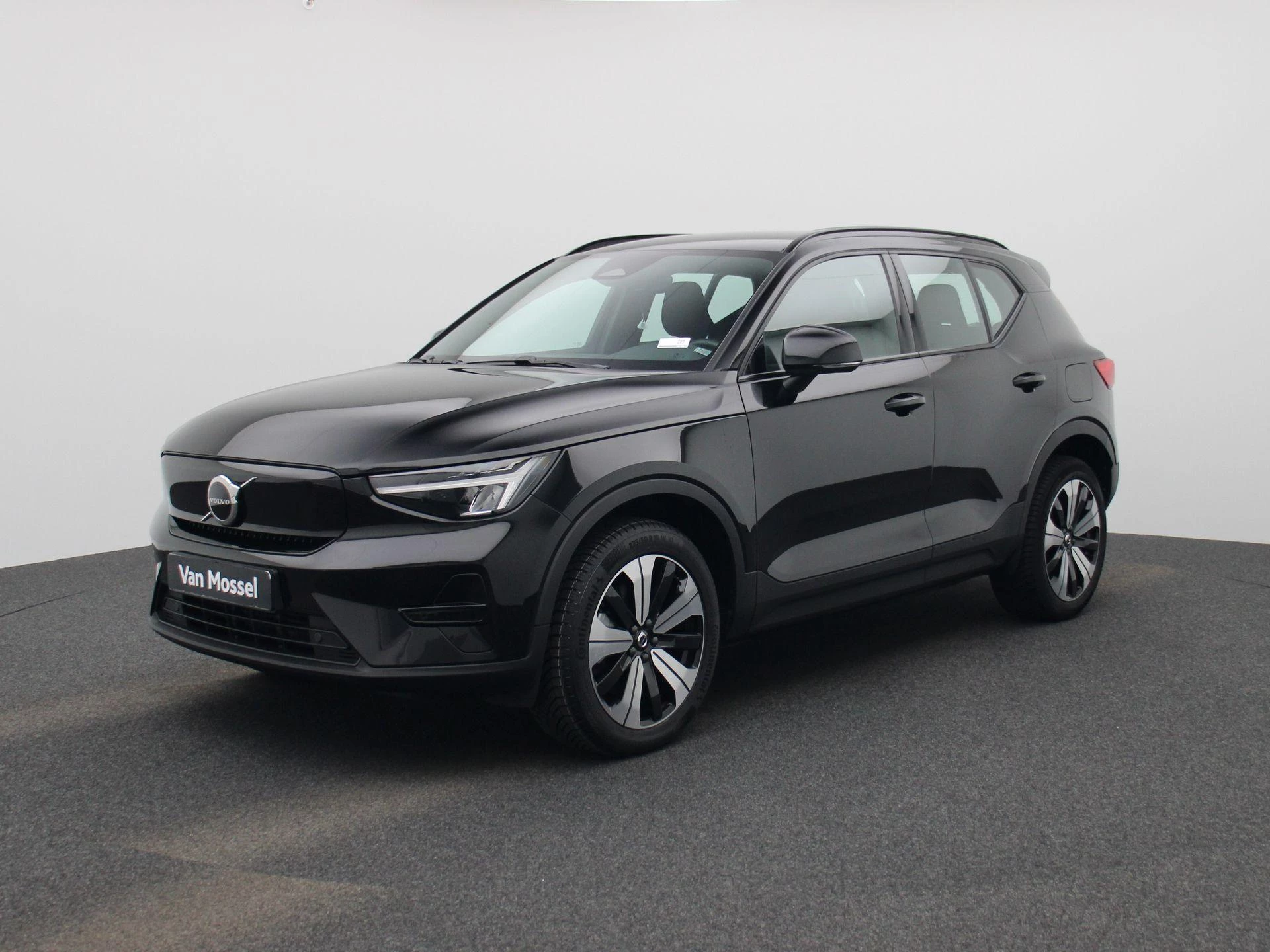 Volvo-XC40-image-0