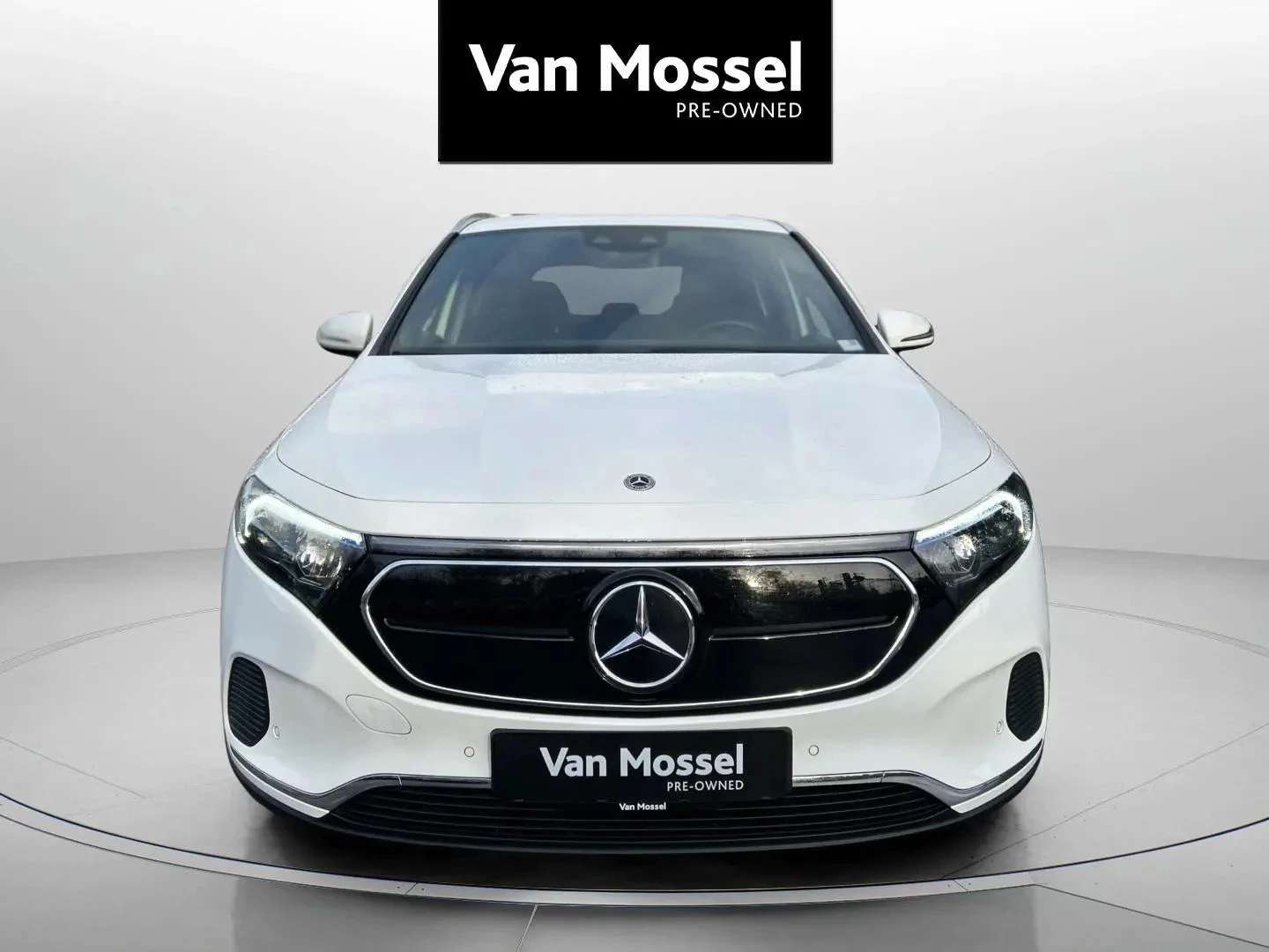 Mercedes-Benz-EQA-image-1