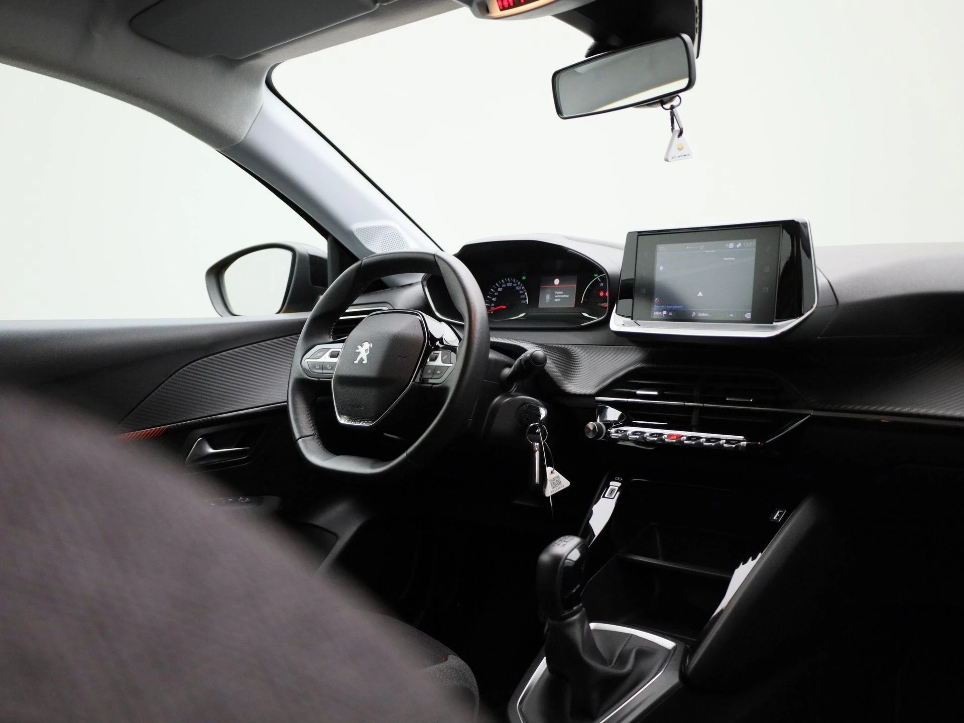 Peugeot-208-image-30