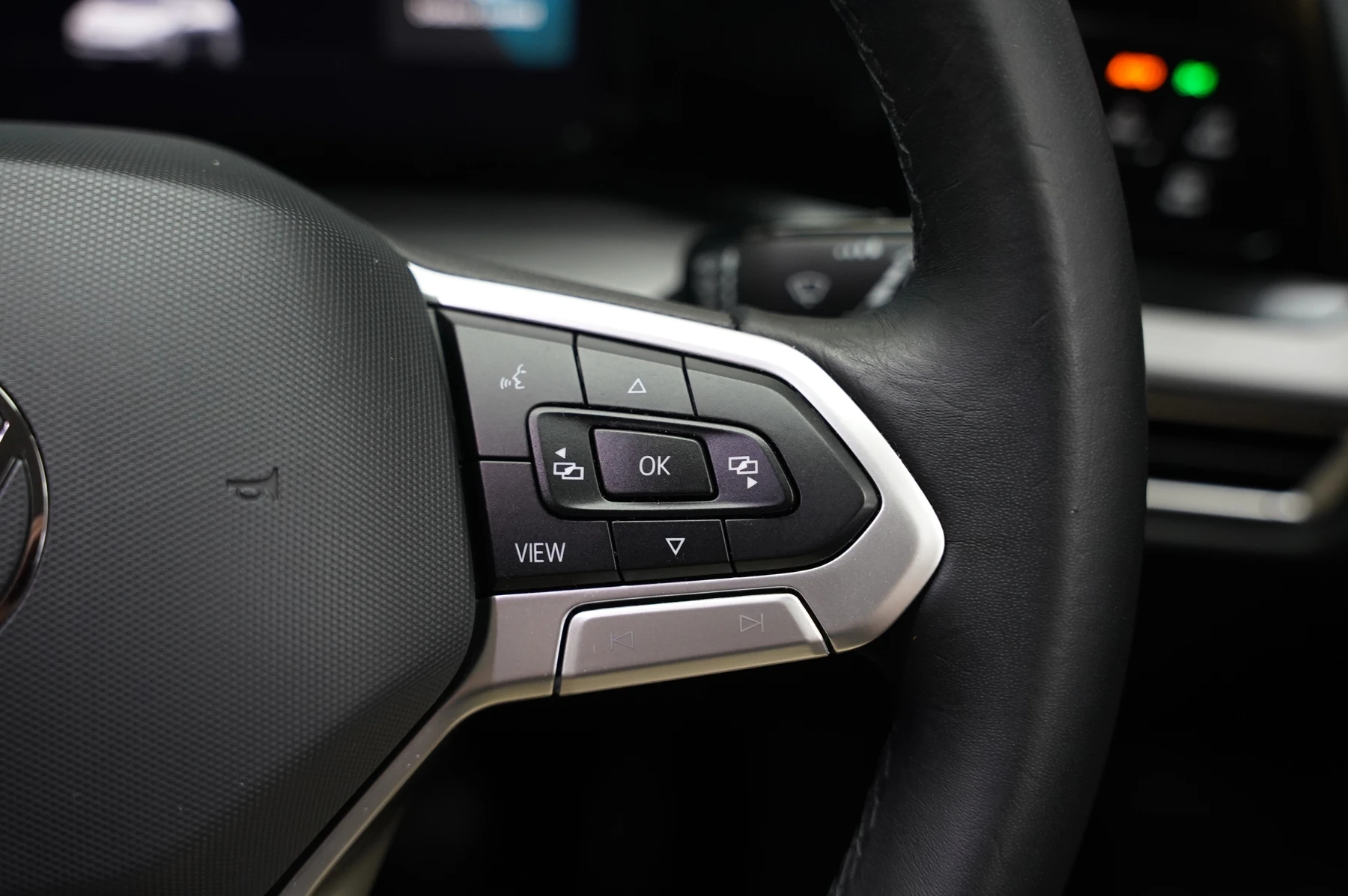 Volkswagen-Golf-image-19