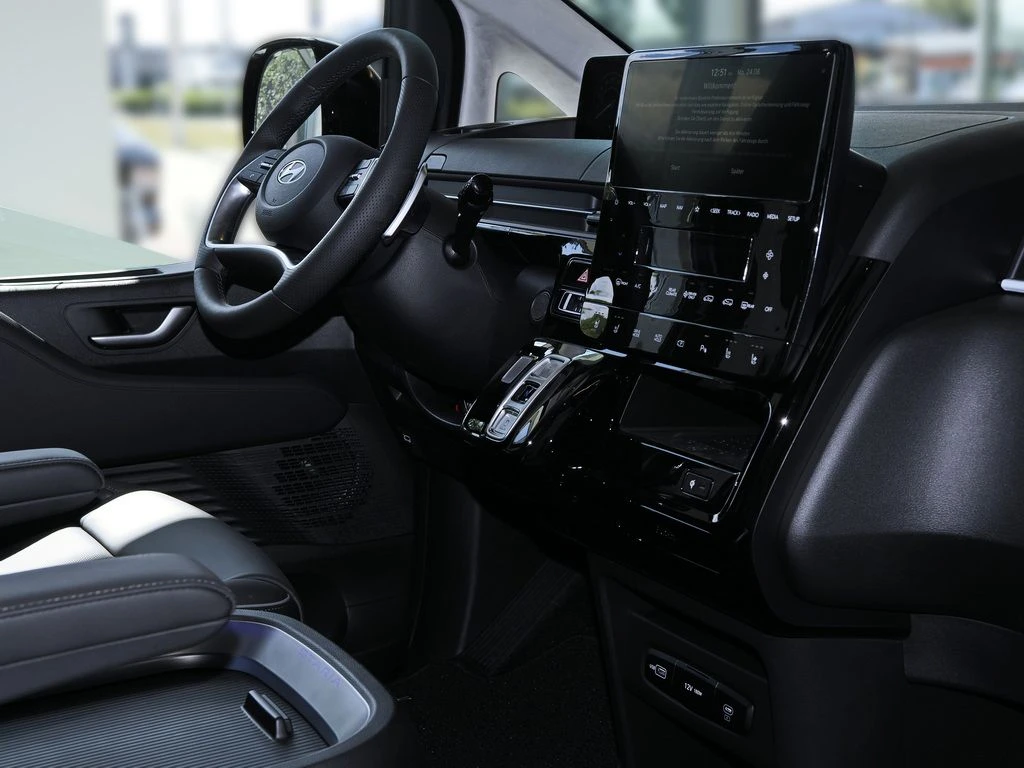 Hyundai-Staria-image-6