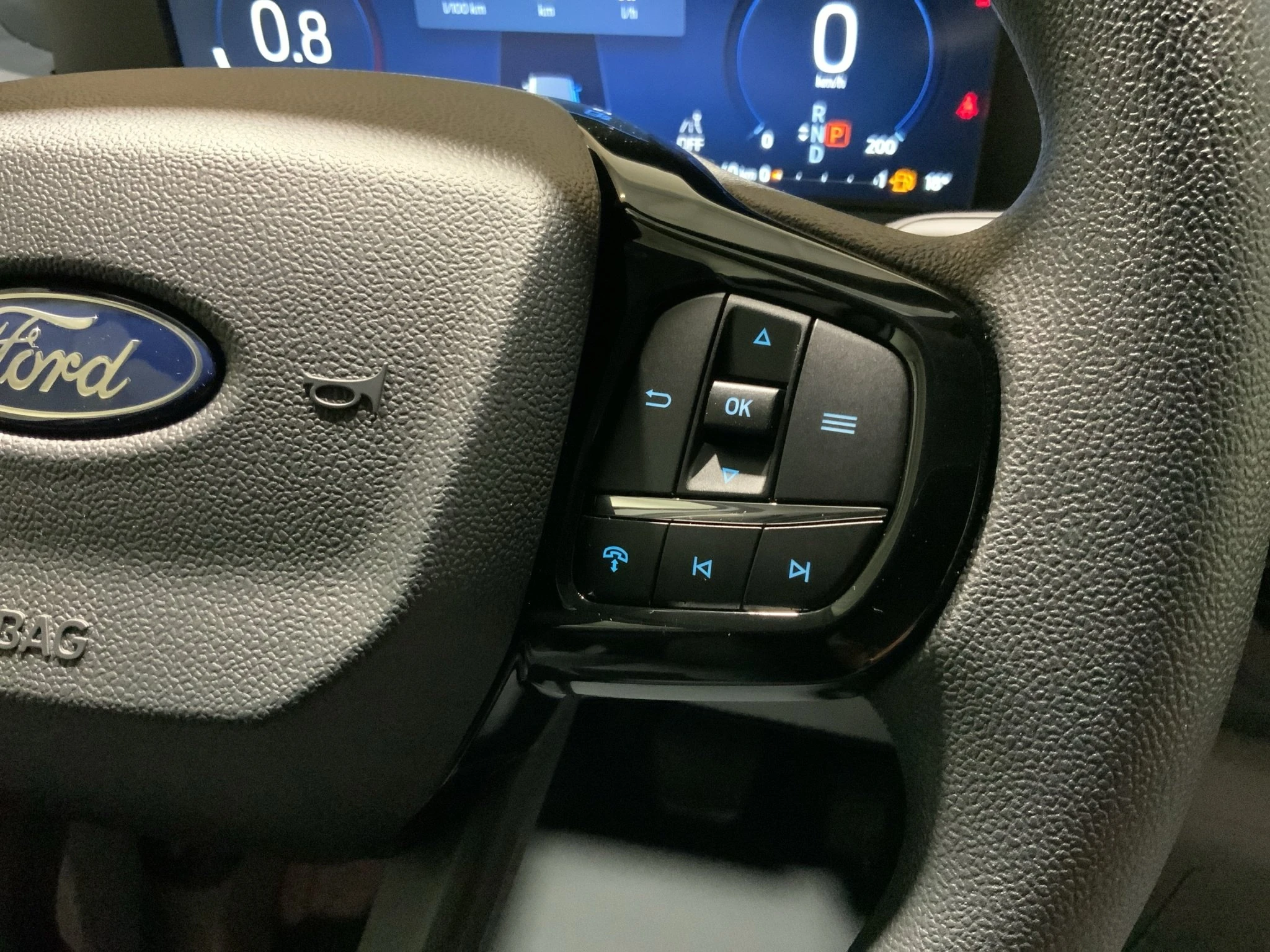 Ford-Transit Custom-image-16