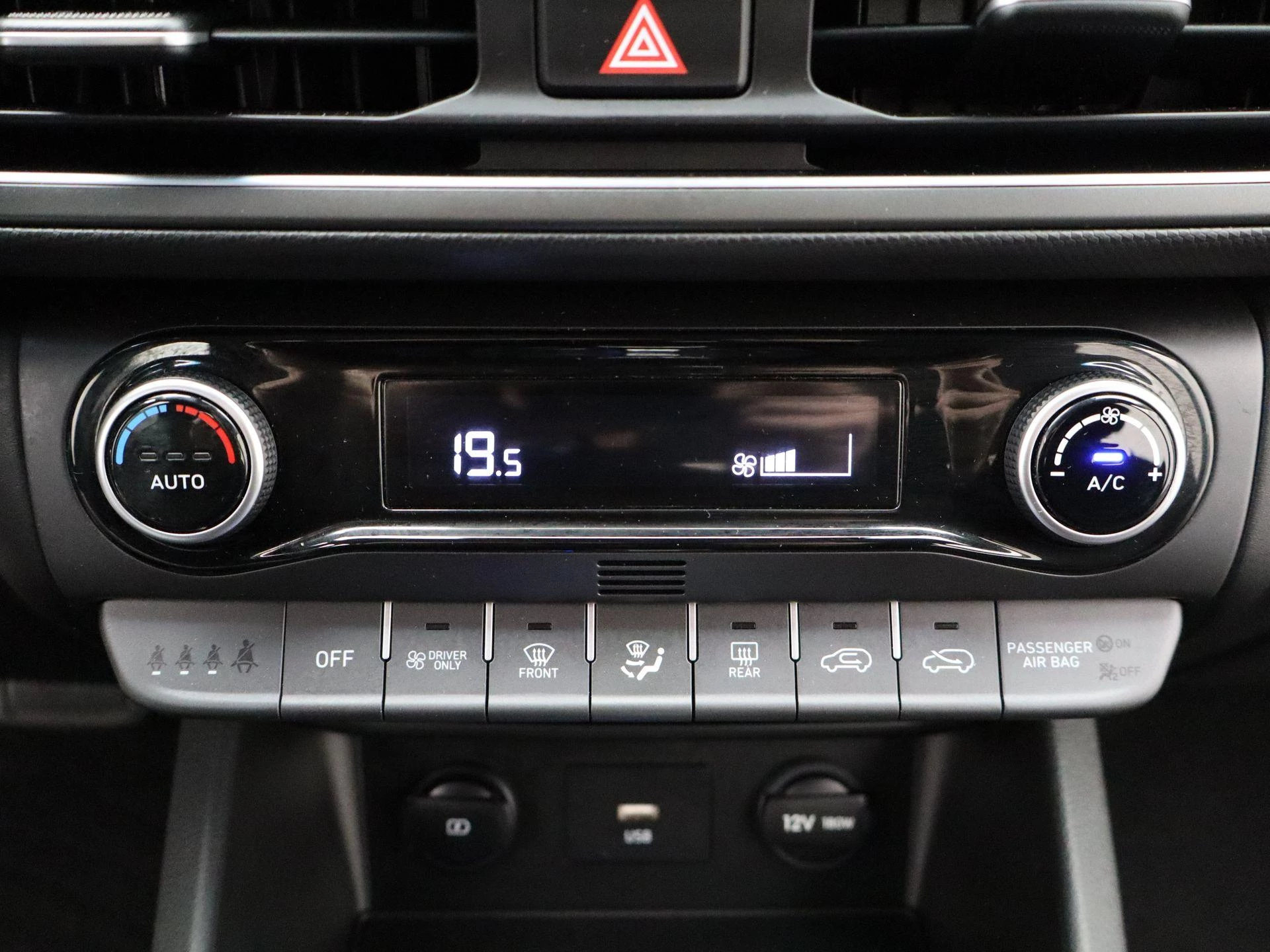 Hyundai-Kona-image-16