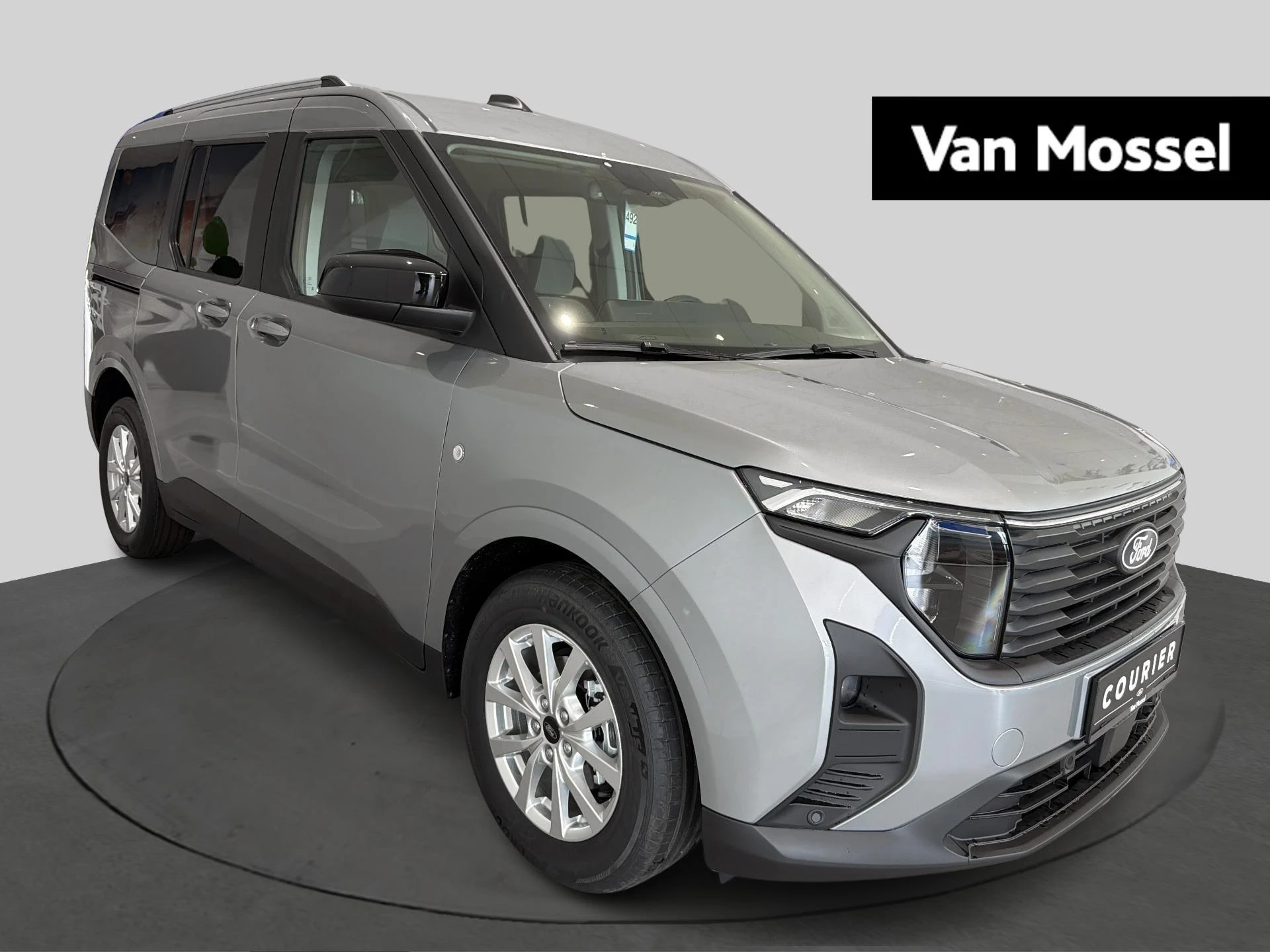 Ford-Tourneo Courier-image-4