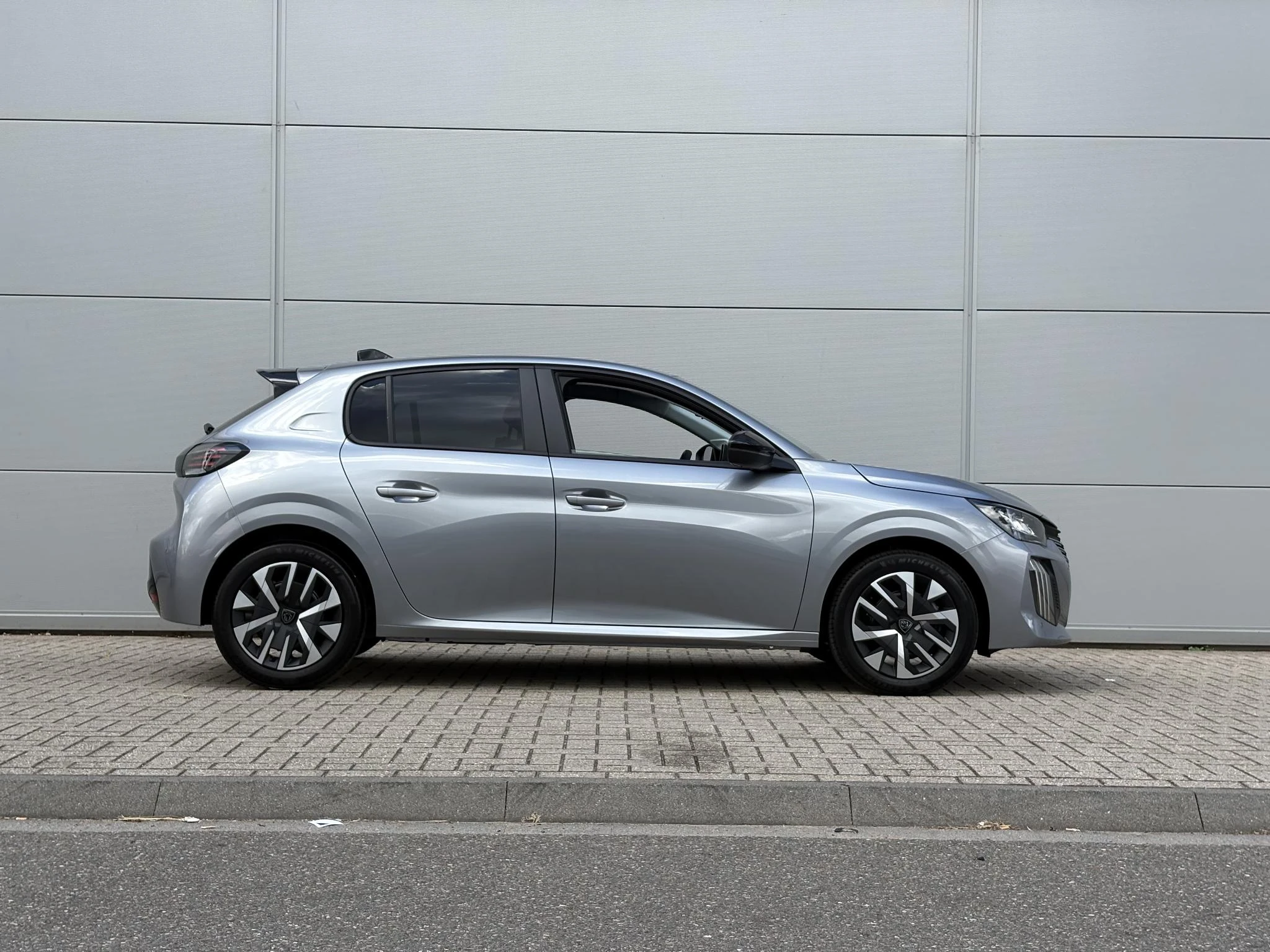 Peugeot-208-image-6
