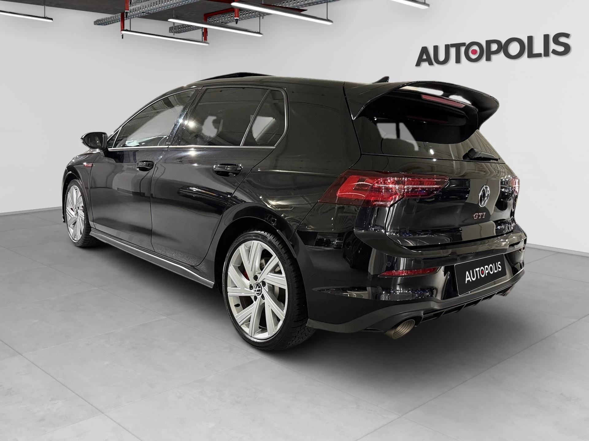 Volkswagen-Golf-image-12