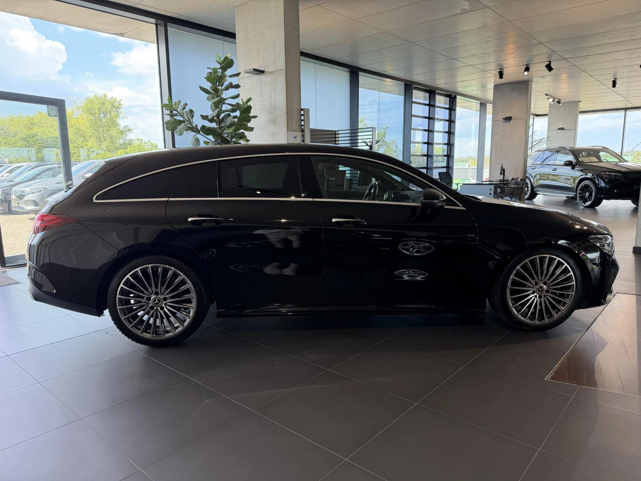 Mercedes-Benz-CLA-image-6