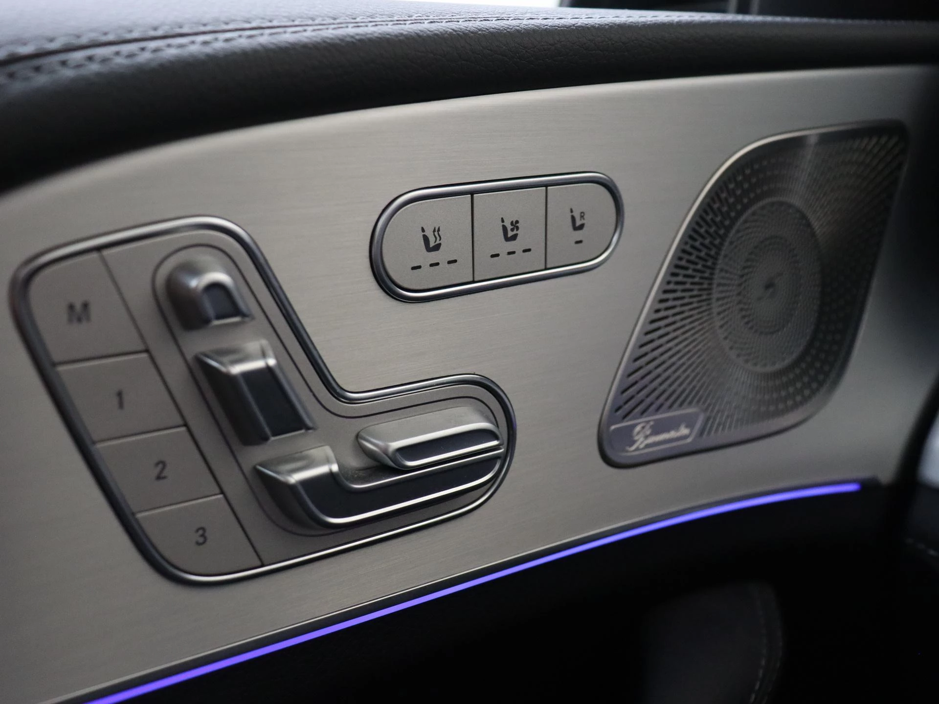 Mercedes-Benz-GLE-image-27