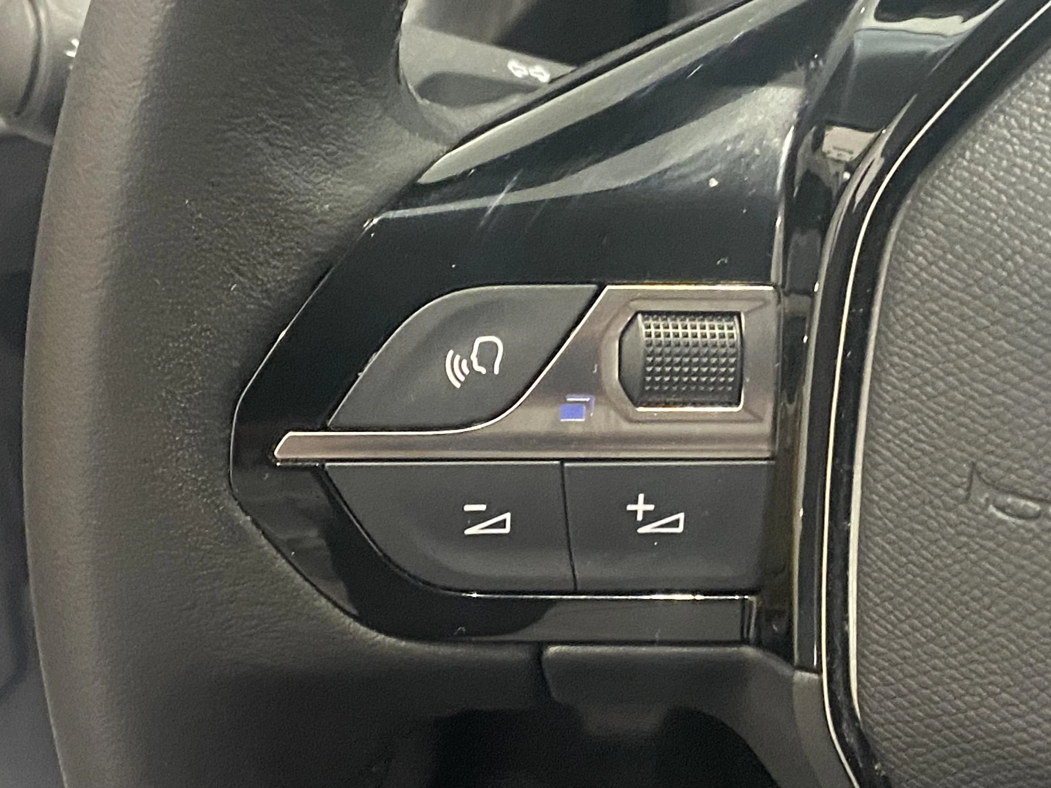 Peugeot-208-image-10