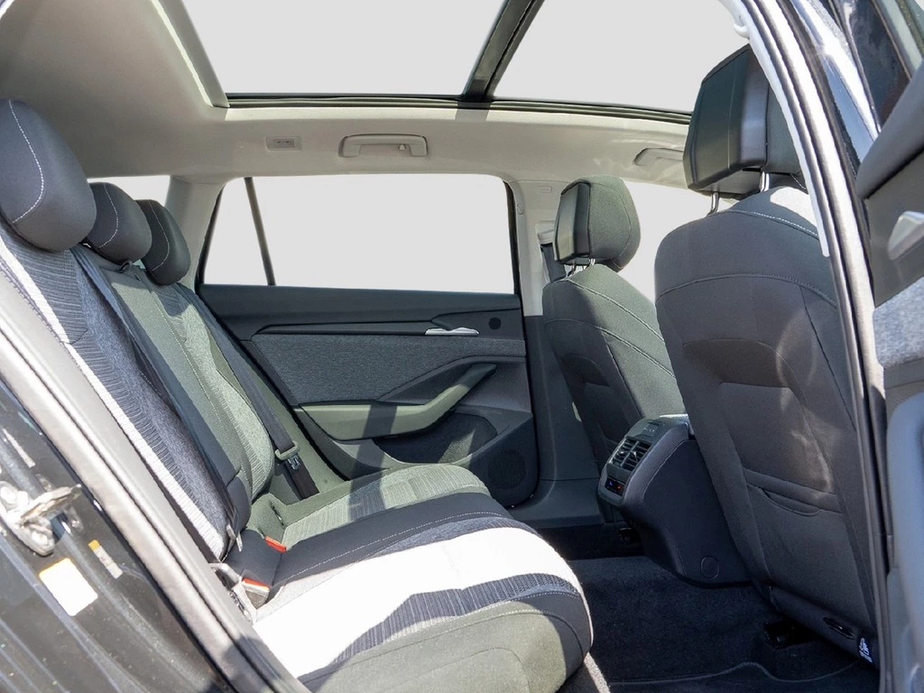 Škoda Superb Combi 2.0 TDI DSG Selection AHK, Panoramadach